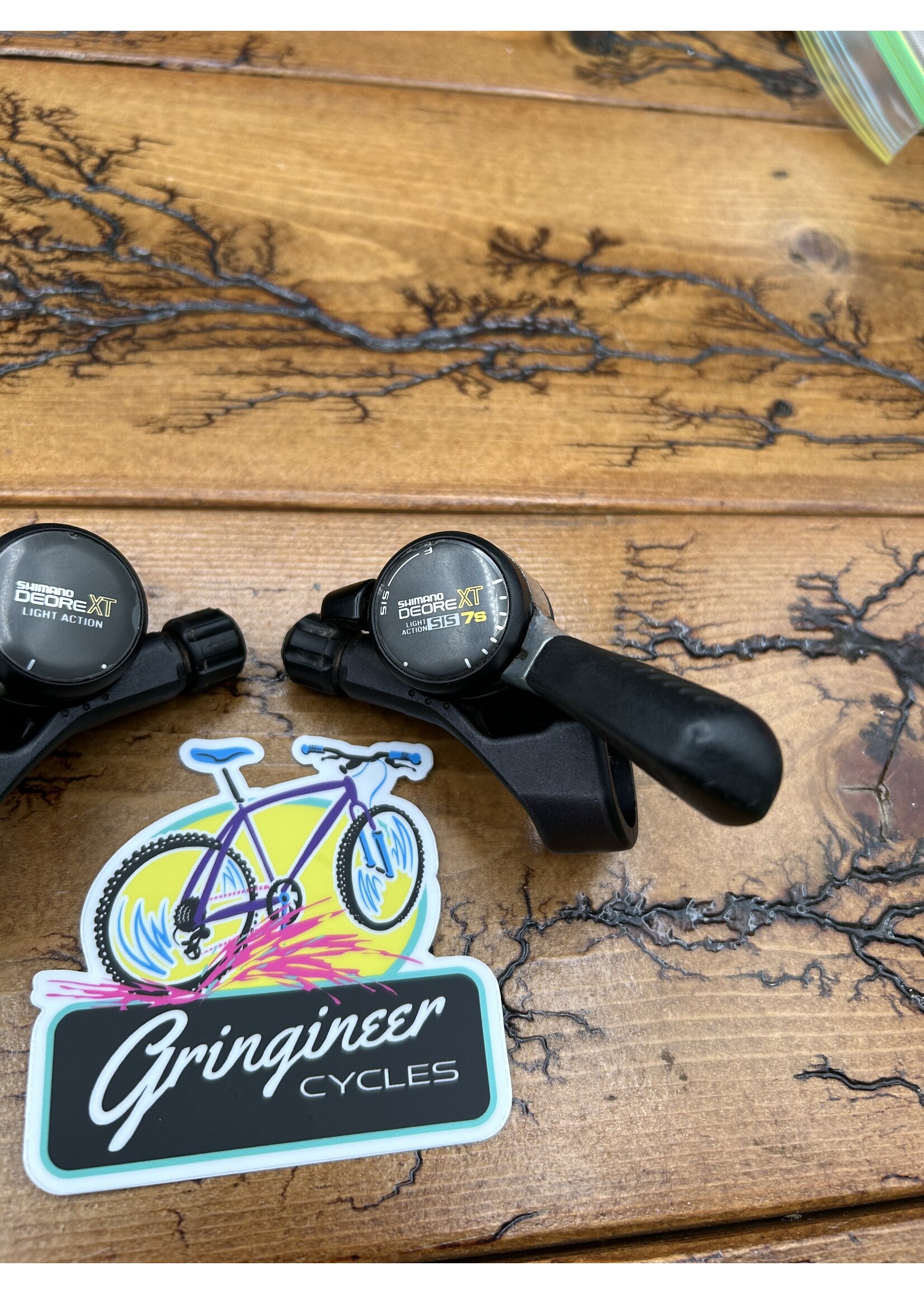 SHIMANO Shimano Deore XT SL-M732 7 Speed Thumb Shifters
