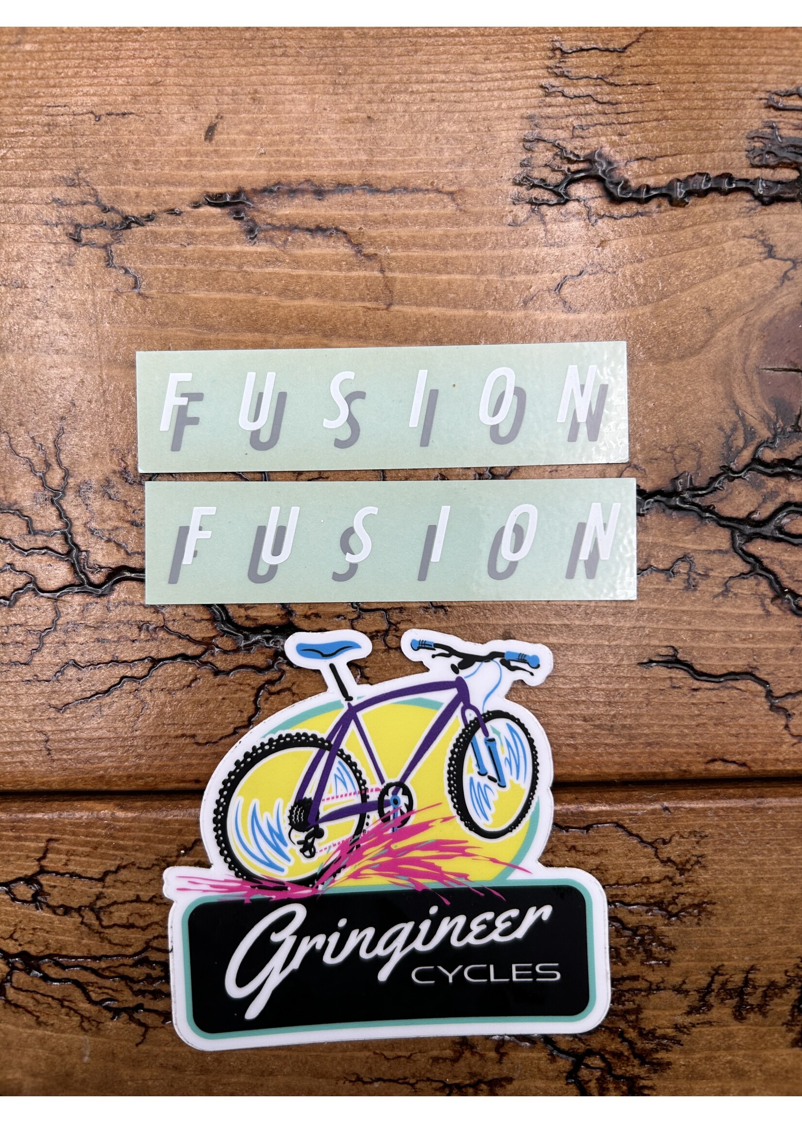 Rocky Mountain Rocky Mountain Fusion White/Gray Decals