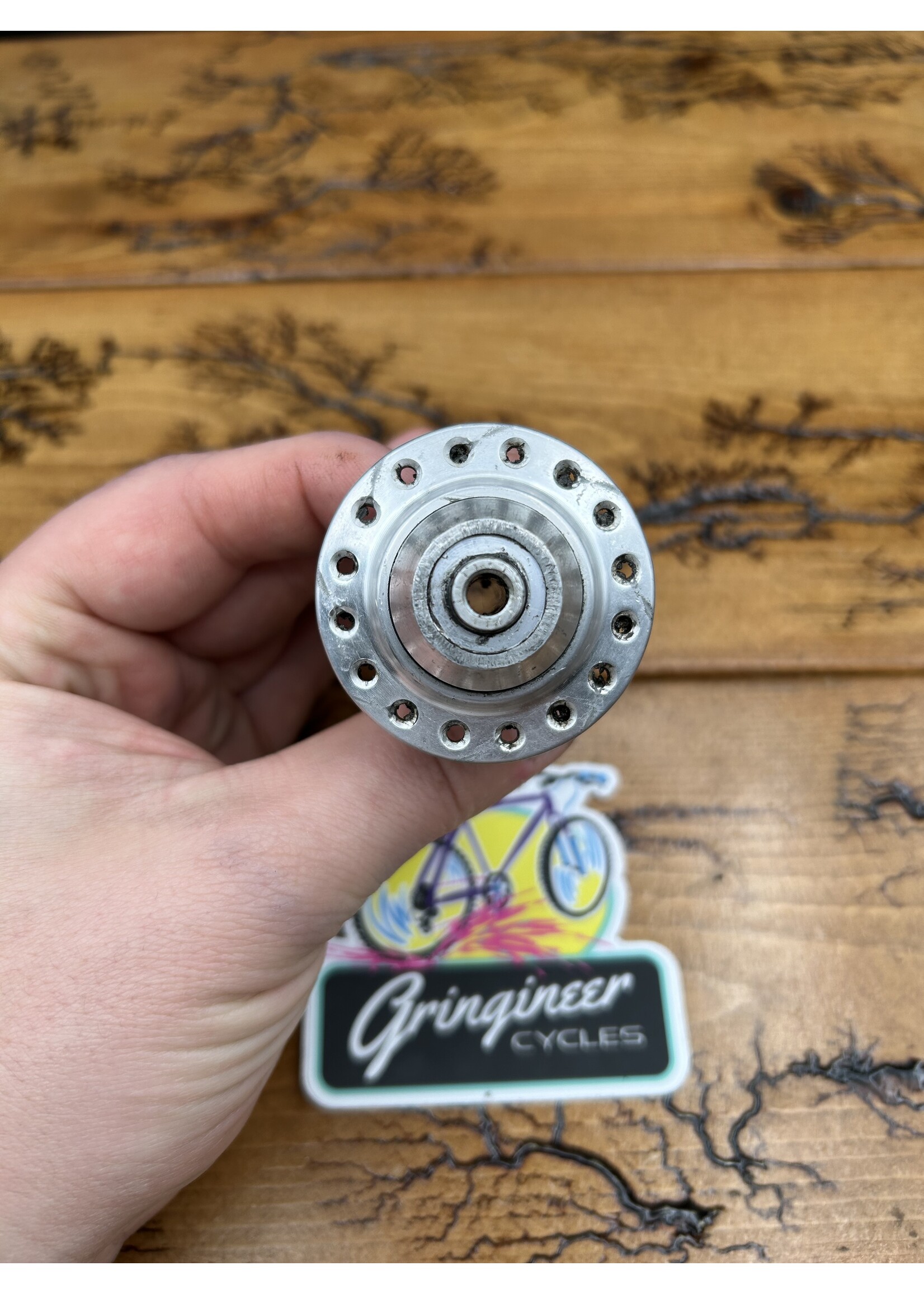 WTB WTB Momentum Silver 32 Hole Front Hub