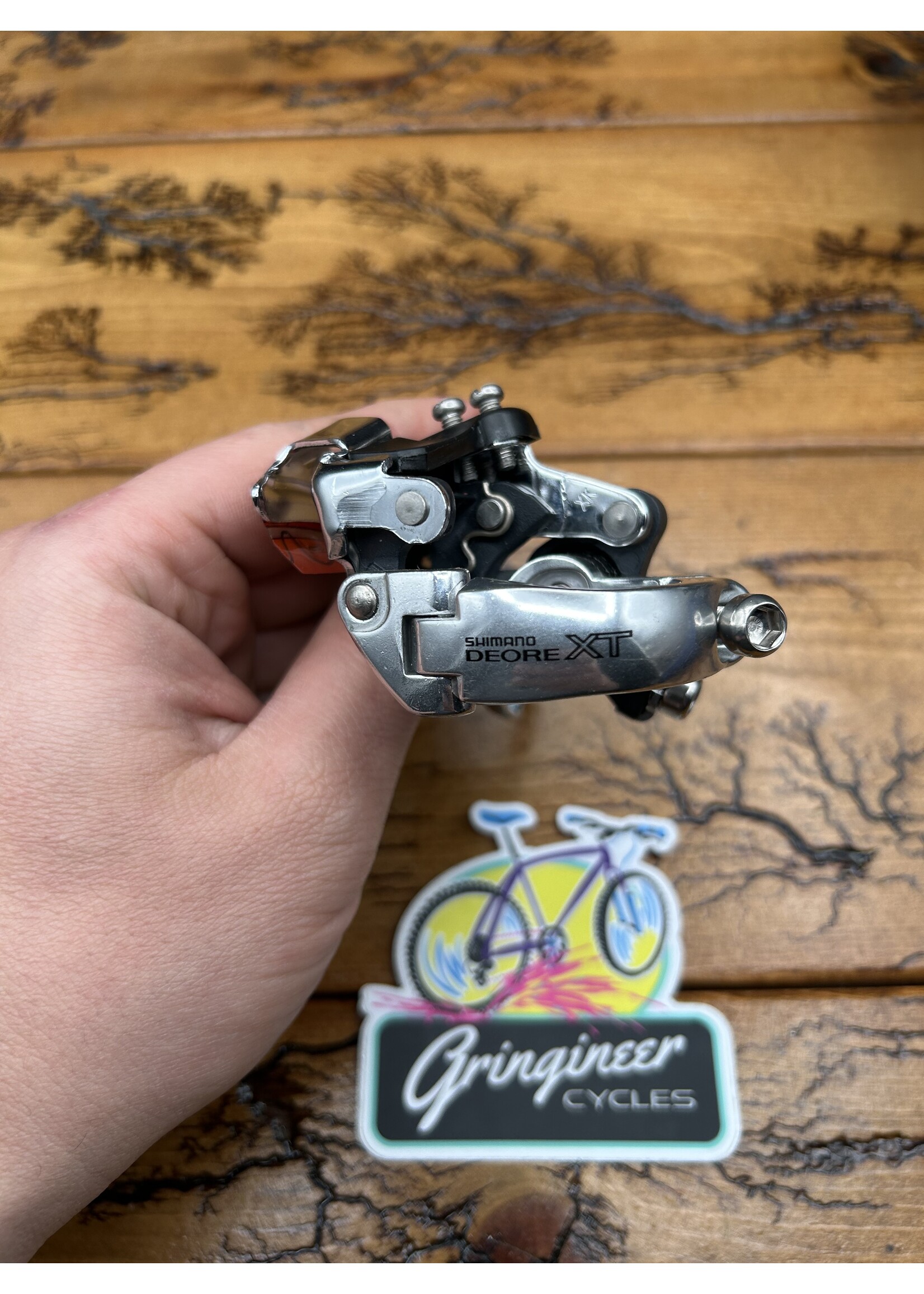 SHIMANO Shimano Deore XT FD-M739 Top Swing Top Pull 31.8mm Front Derailleur NOS