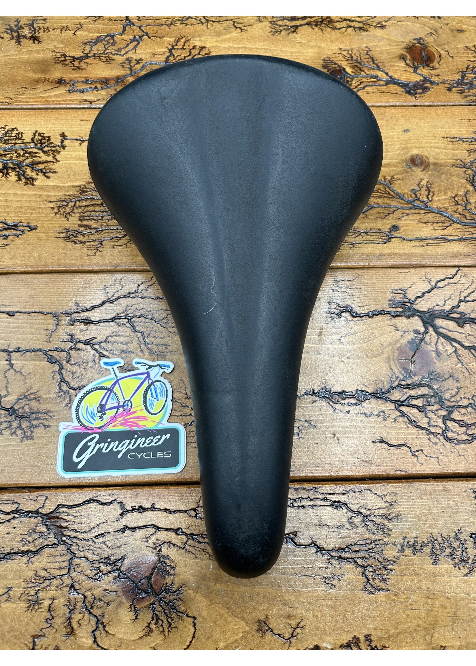 Vetta Vetta Black Saddle