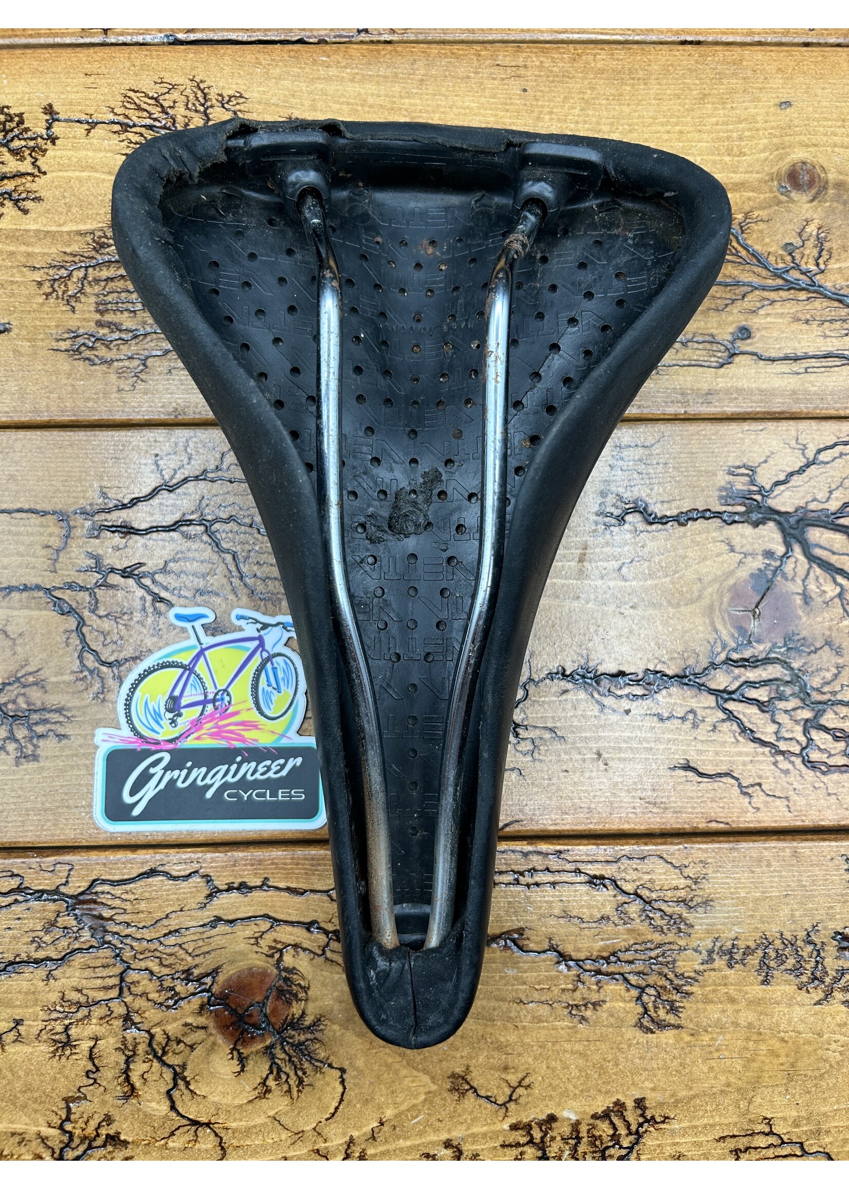 Vetta Vetta Black Saddle