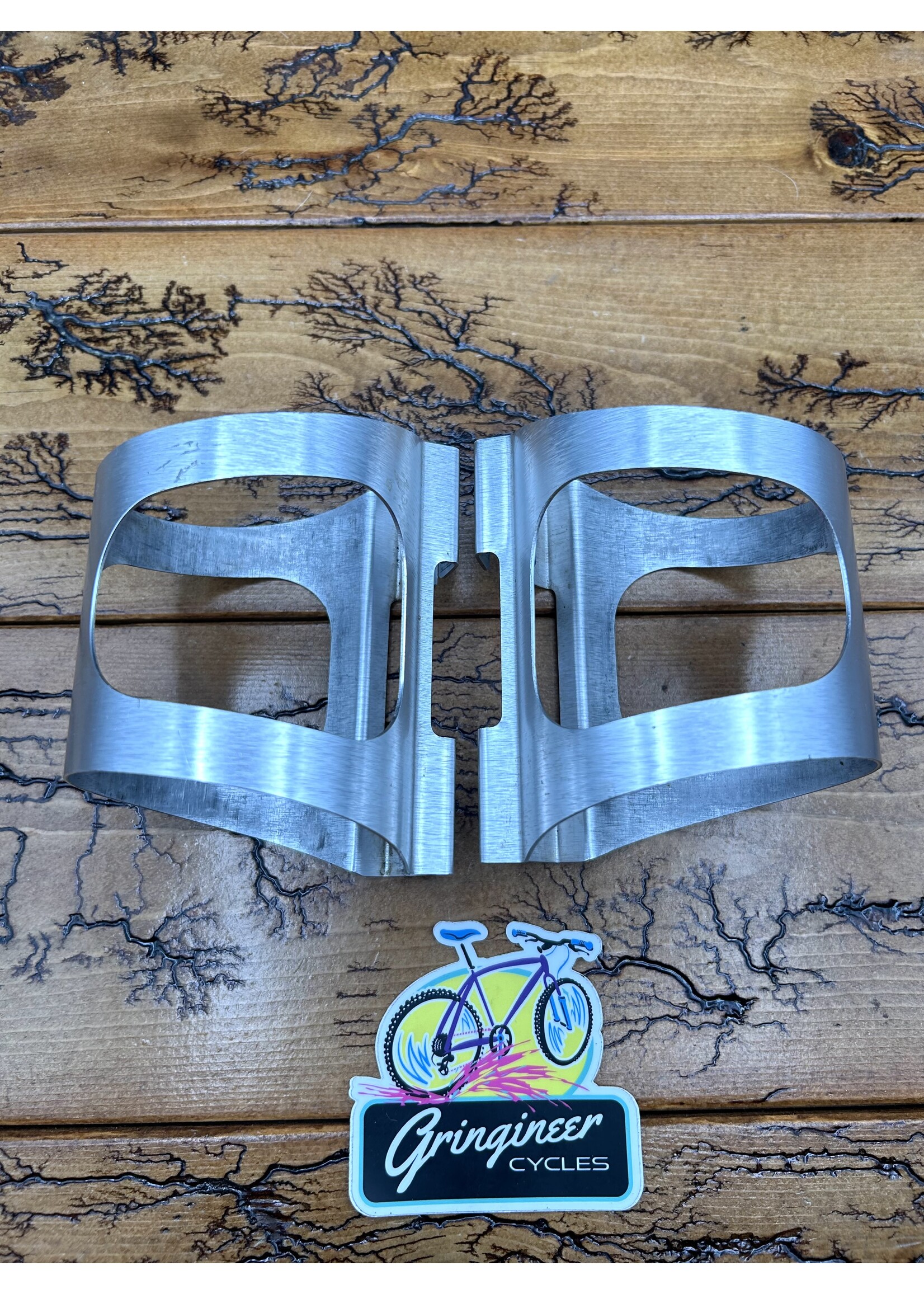 Ringle Pair of Ringle H20 Silver Water Bottle Cage With Hardware
