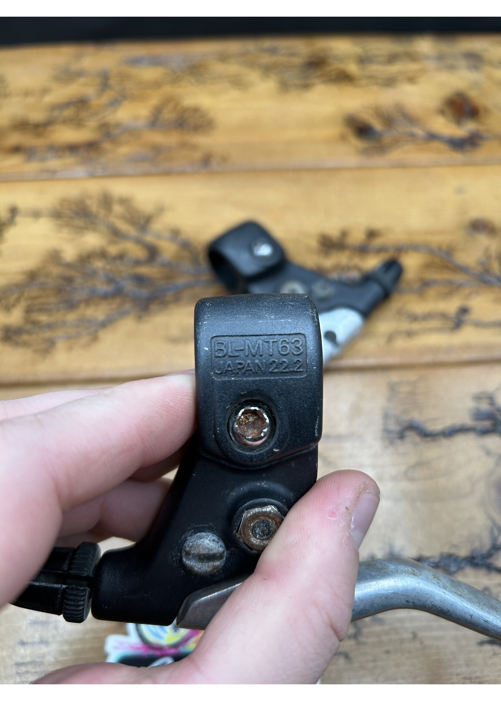 SHIMANO Shimano Deore DX BL-MT63 Brake Levers