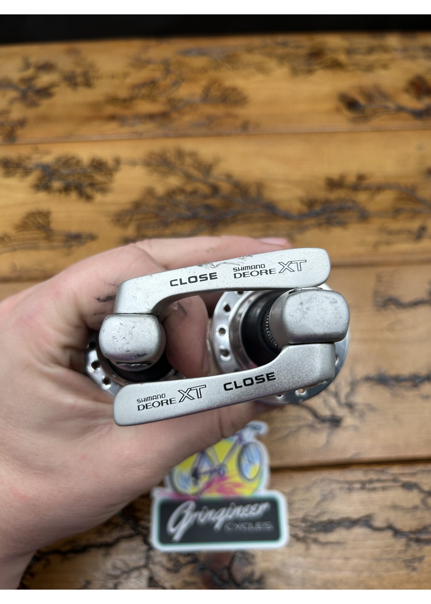 SHIMANO Shimano Deore XT M737 32 Hole Hub Set With Skewers