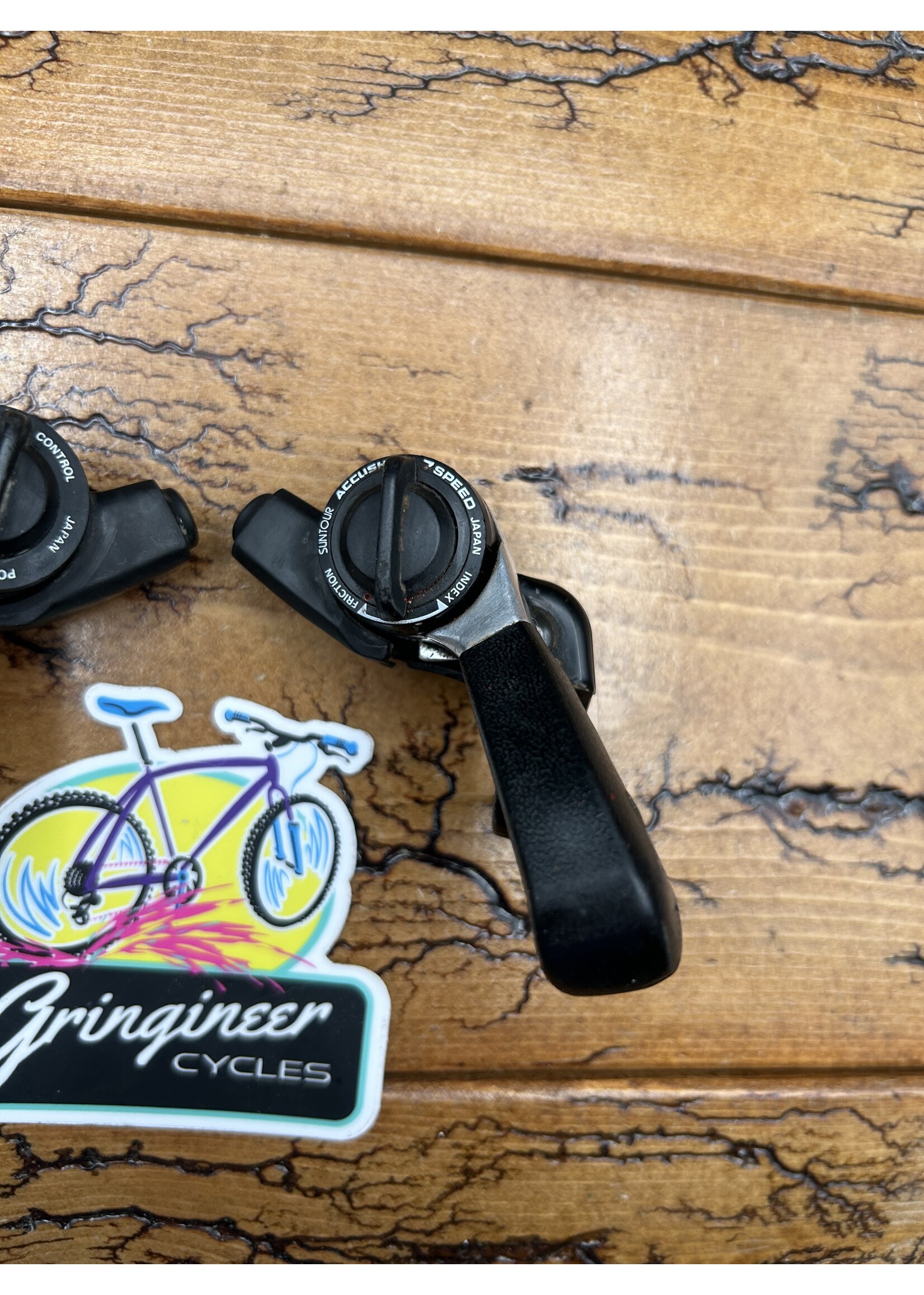 Suntour Suntour Accushift 7 Speed Thumb Shifters