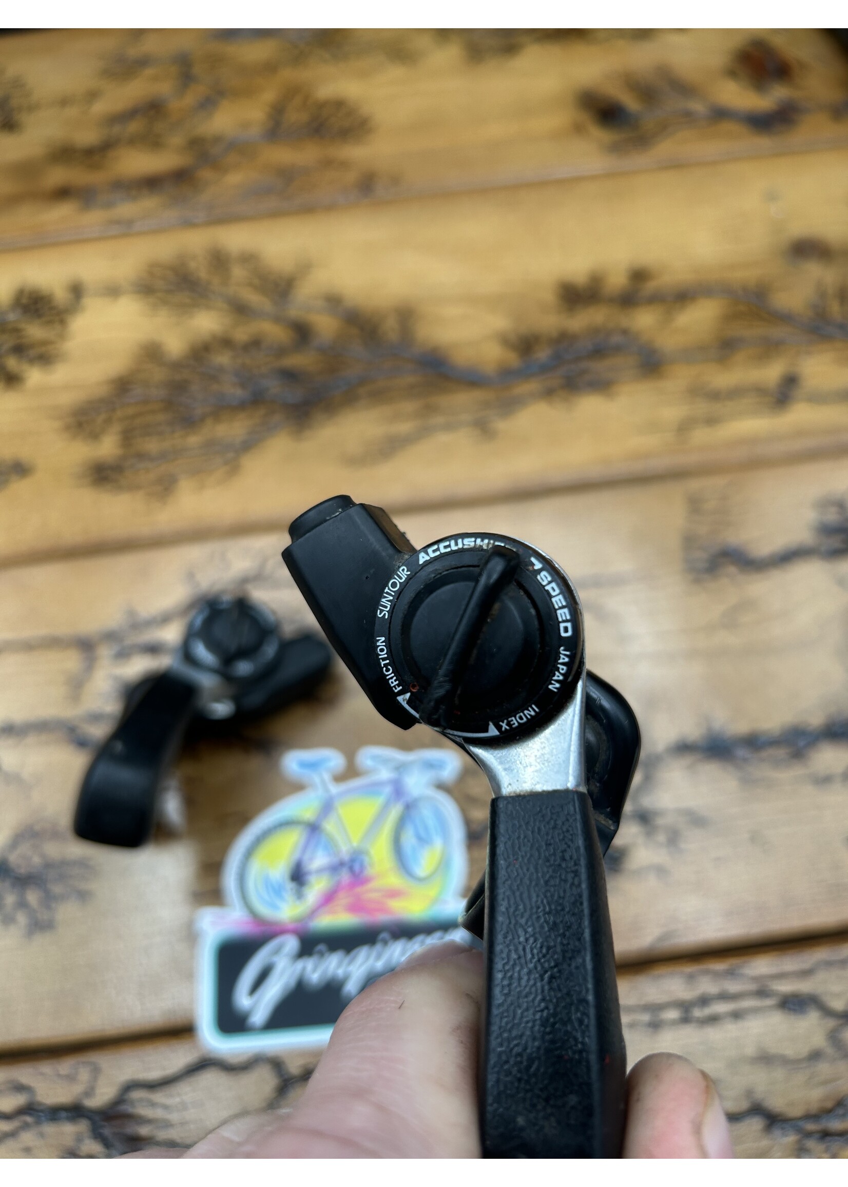 Suntour Suntour Accushift 7 Speed Thumb Shifters