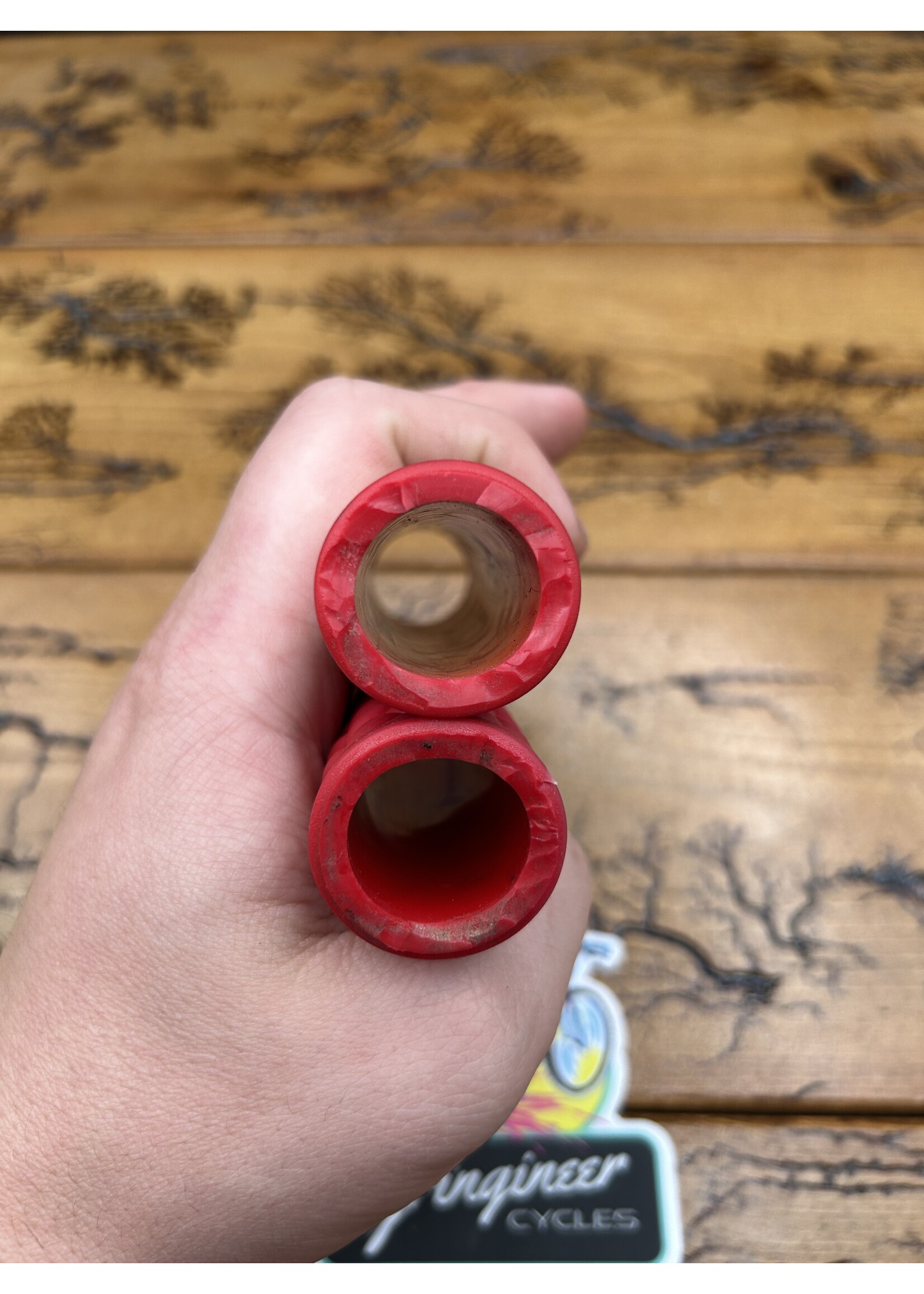 Coda Coda Weave Red Grips