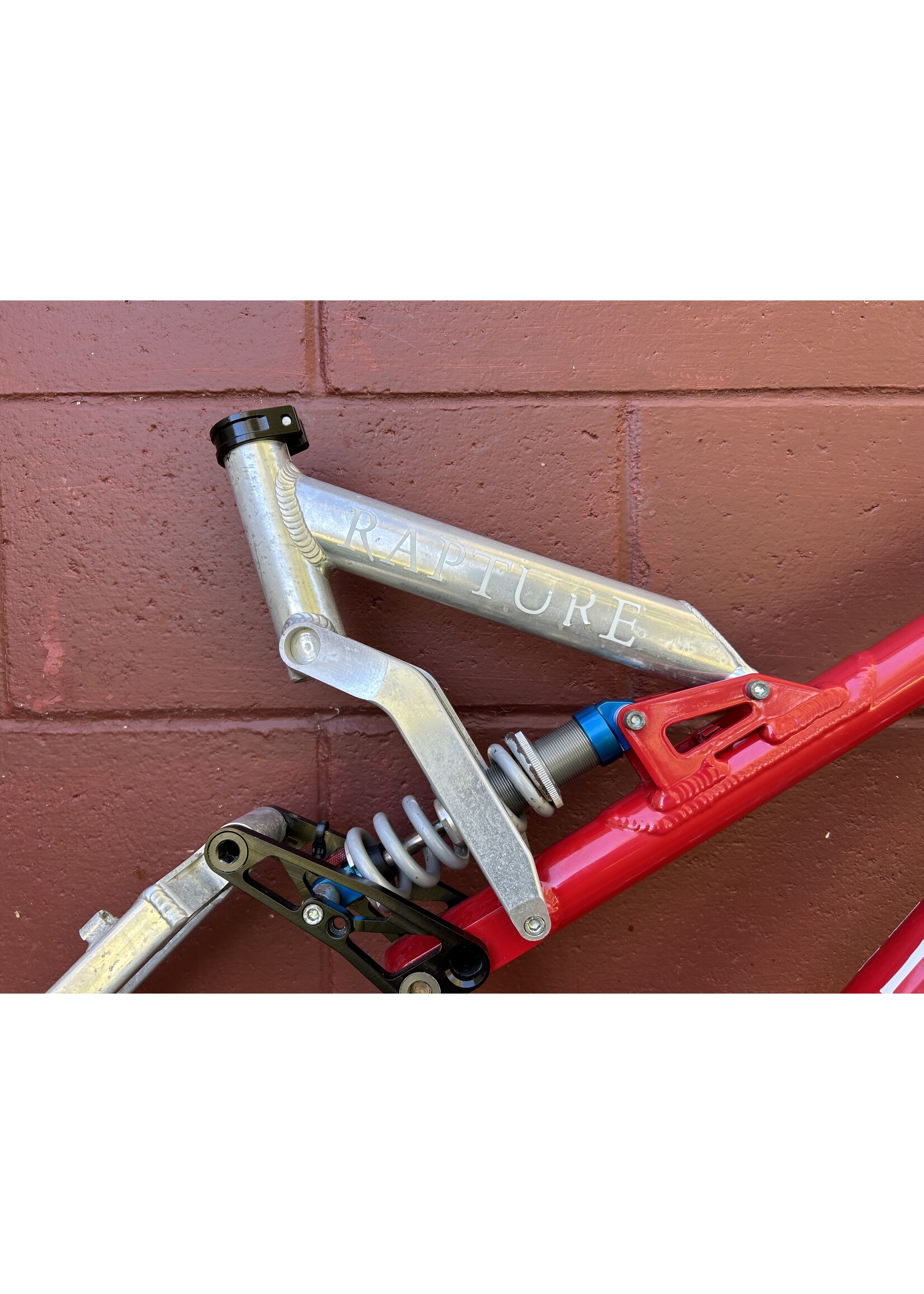 Titus 2000 Medium Titus Custom QuasiMoto Frame