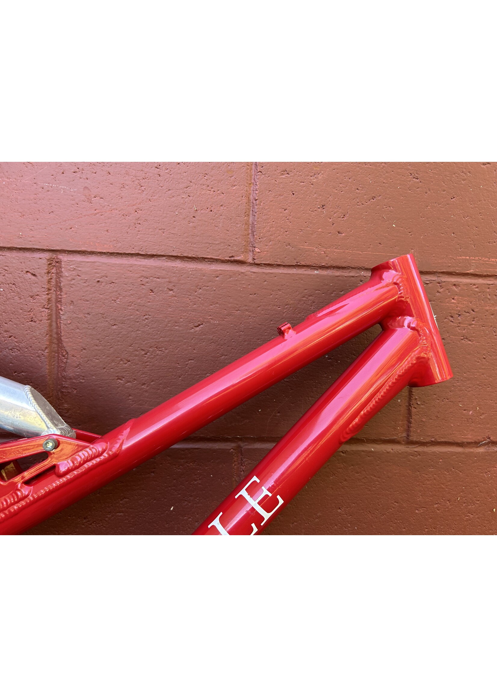 Titus 2000 Medium Titus Custom QuasiMoto Frame