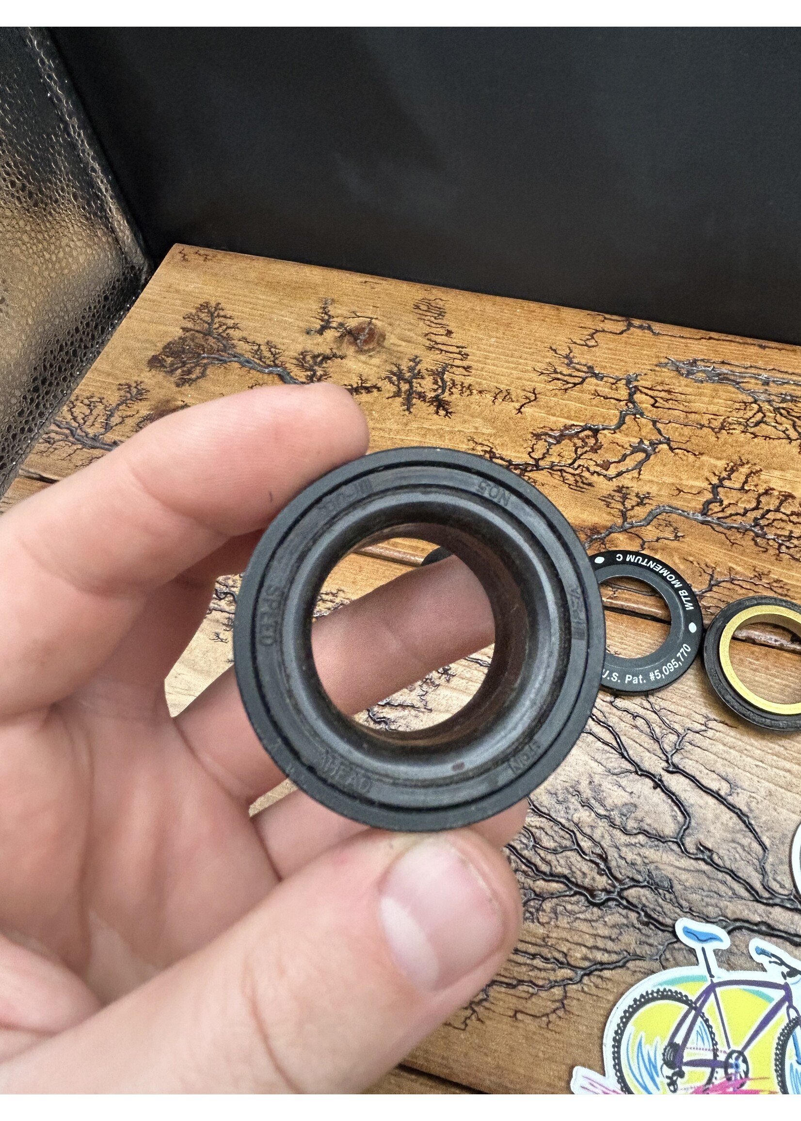 WTB WTB Momentum Black 1 1/8 Threadless Headset