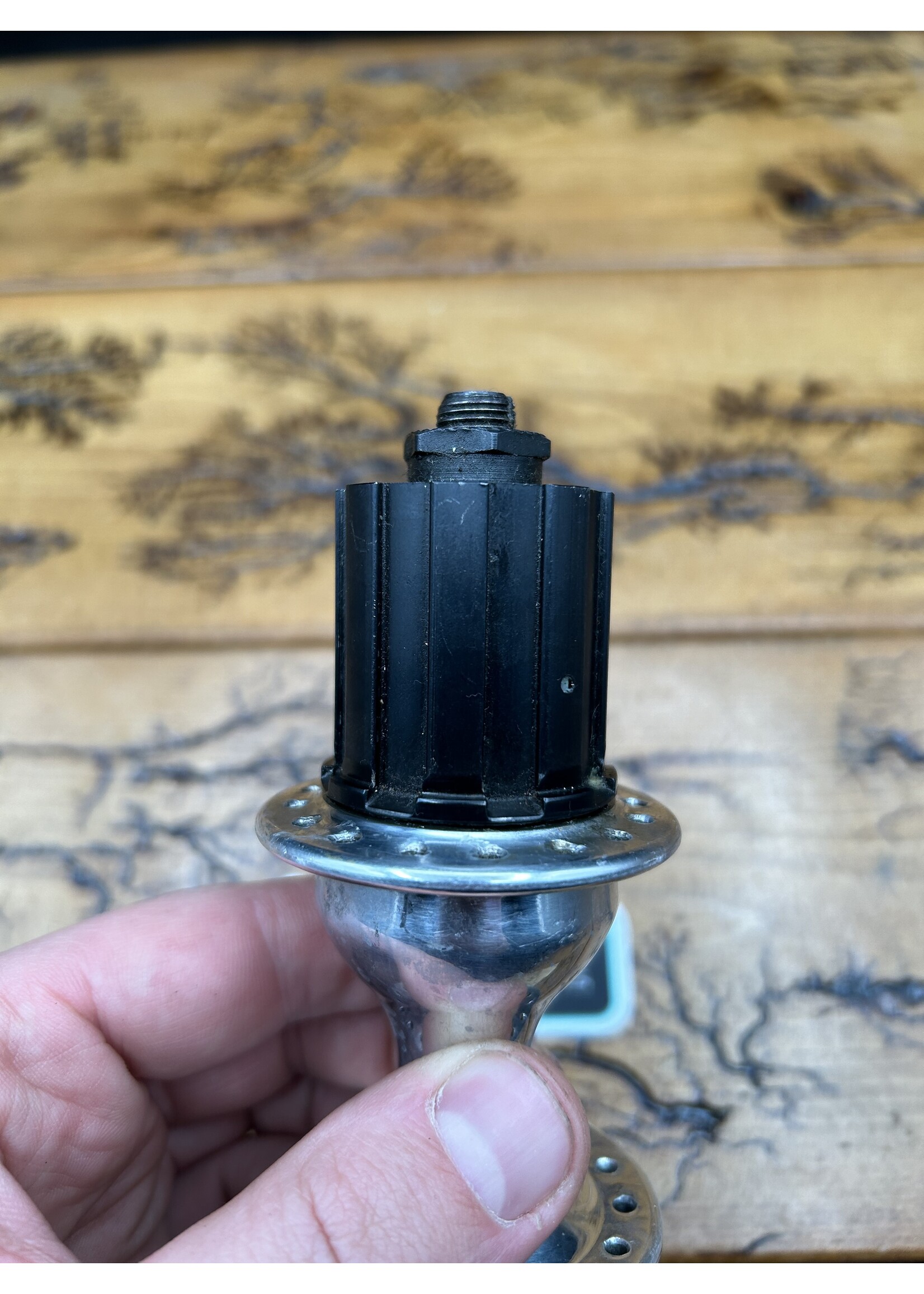 Campagnolo Campagnolo Record / Athena 32 Hole 130mm Rear Hub
