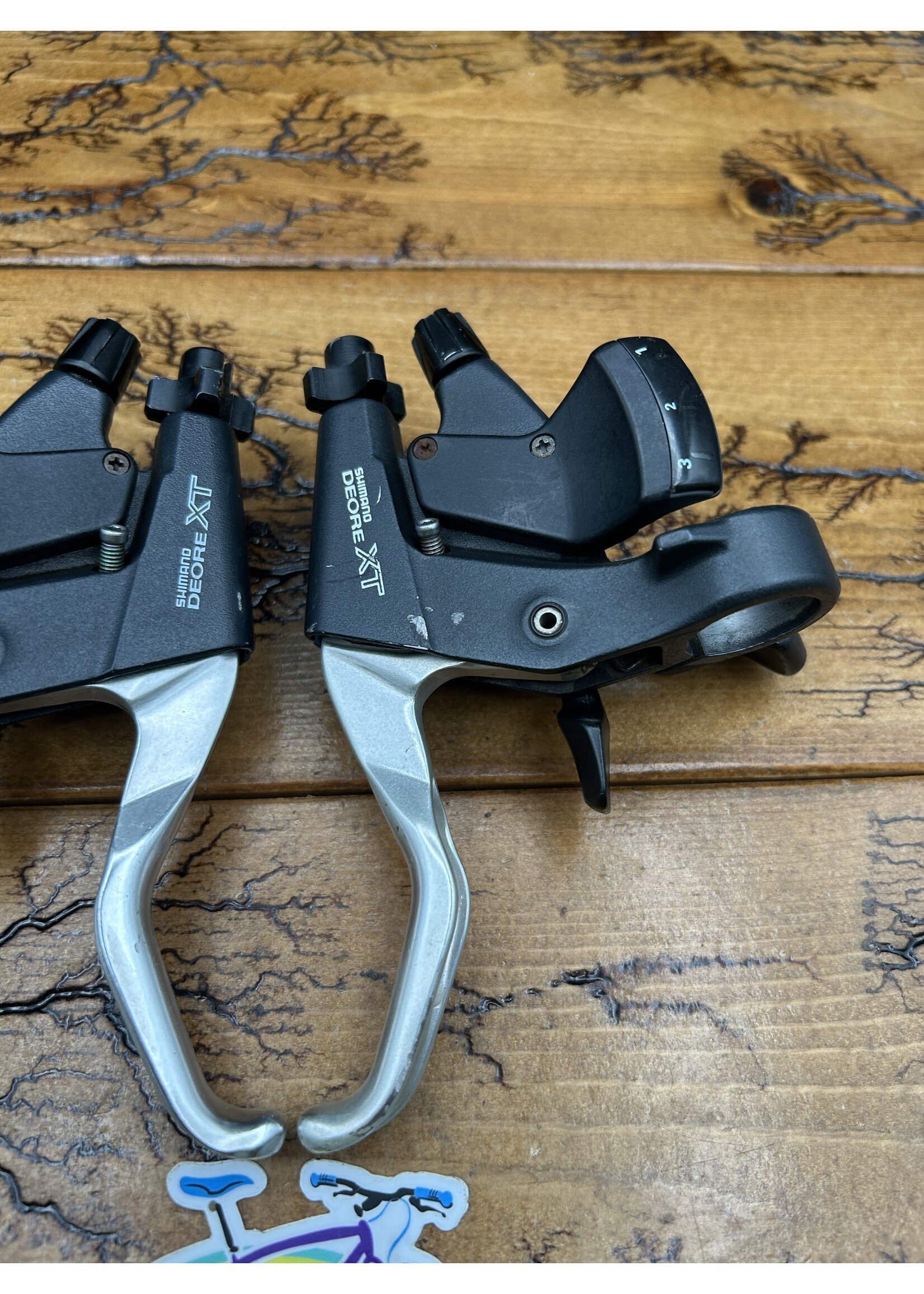 SHIMANO Shimano Deore XT ST-M739 3x8 Speed Shifters and Brake Levers