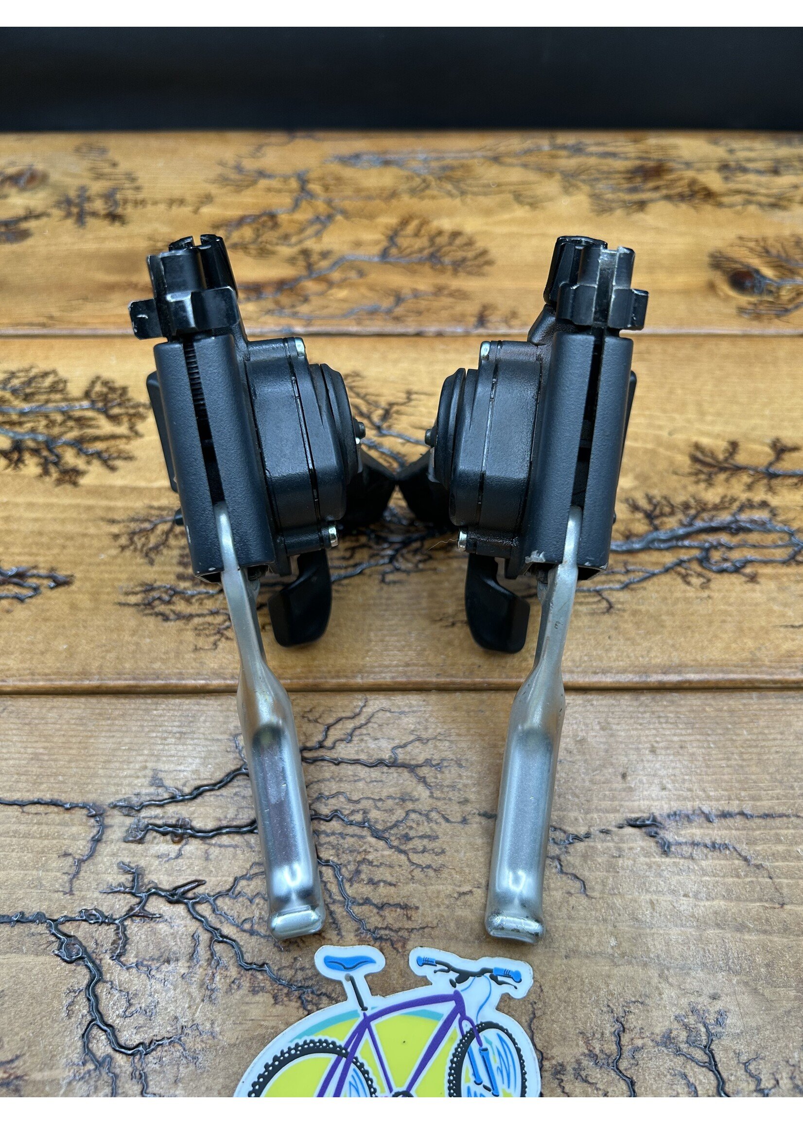SHIMANO Shimano Deore XT ST-M739 3x8 Speed Shifters and Brake Levers