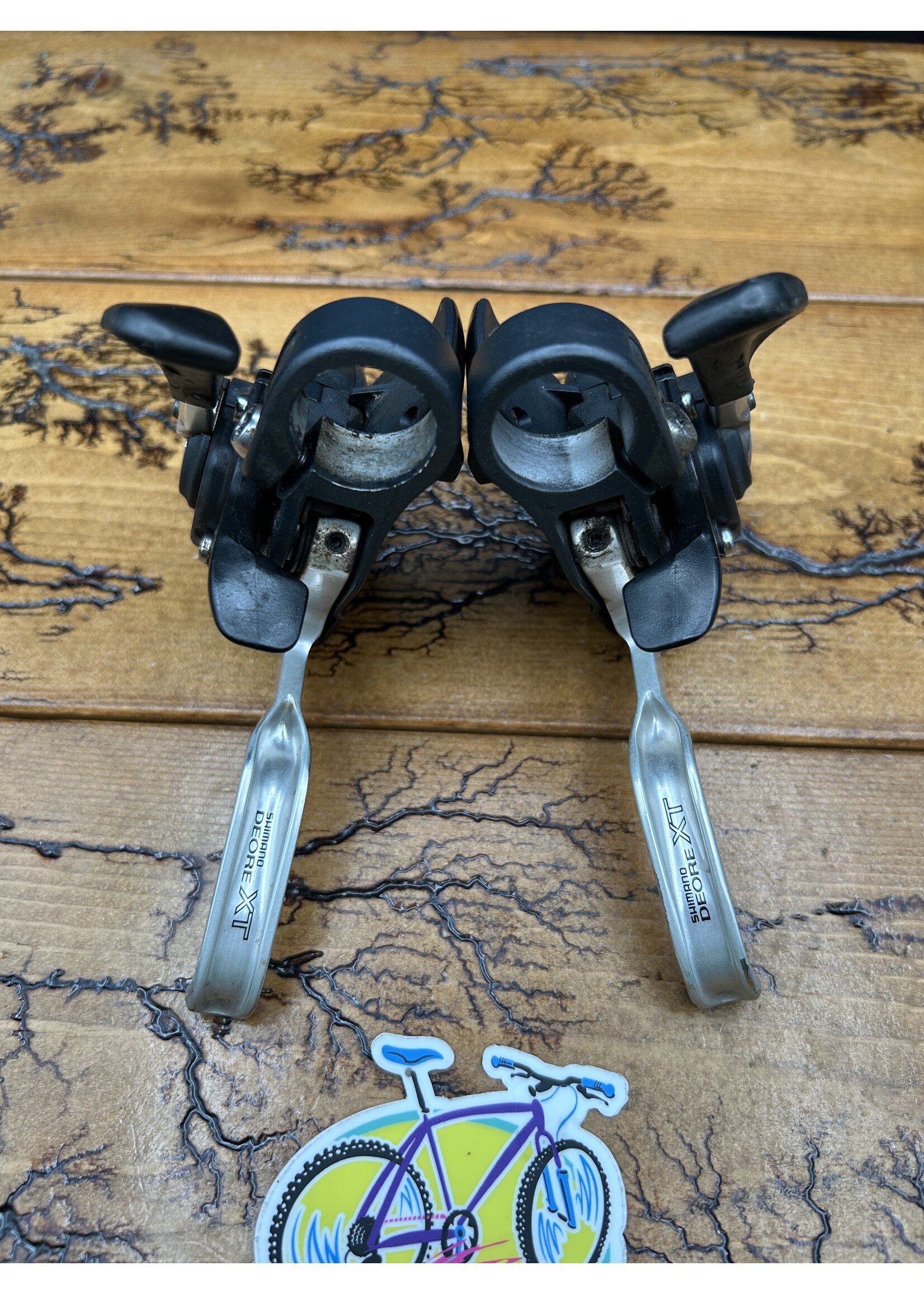 SHIMANO Shimano Deore XT ST-M739 3x8 Speed Shifters and Brake Levers