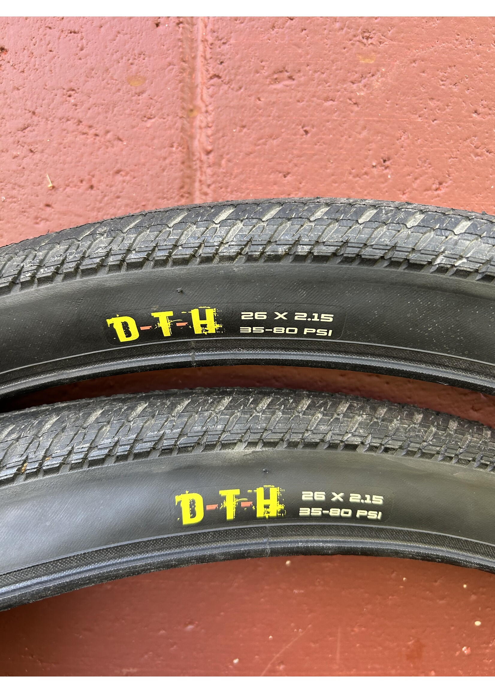 Maxxis DTH 26x2.15 Folding Bead Tires Set of 2