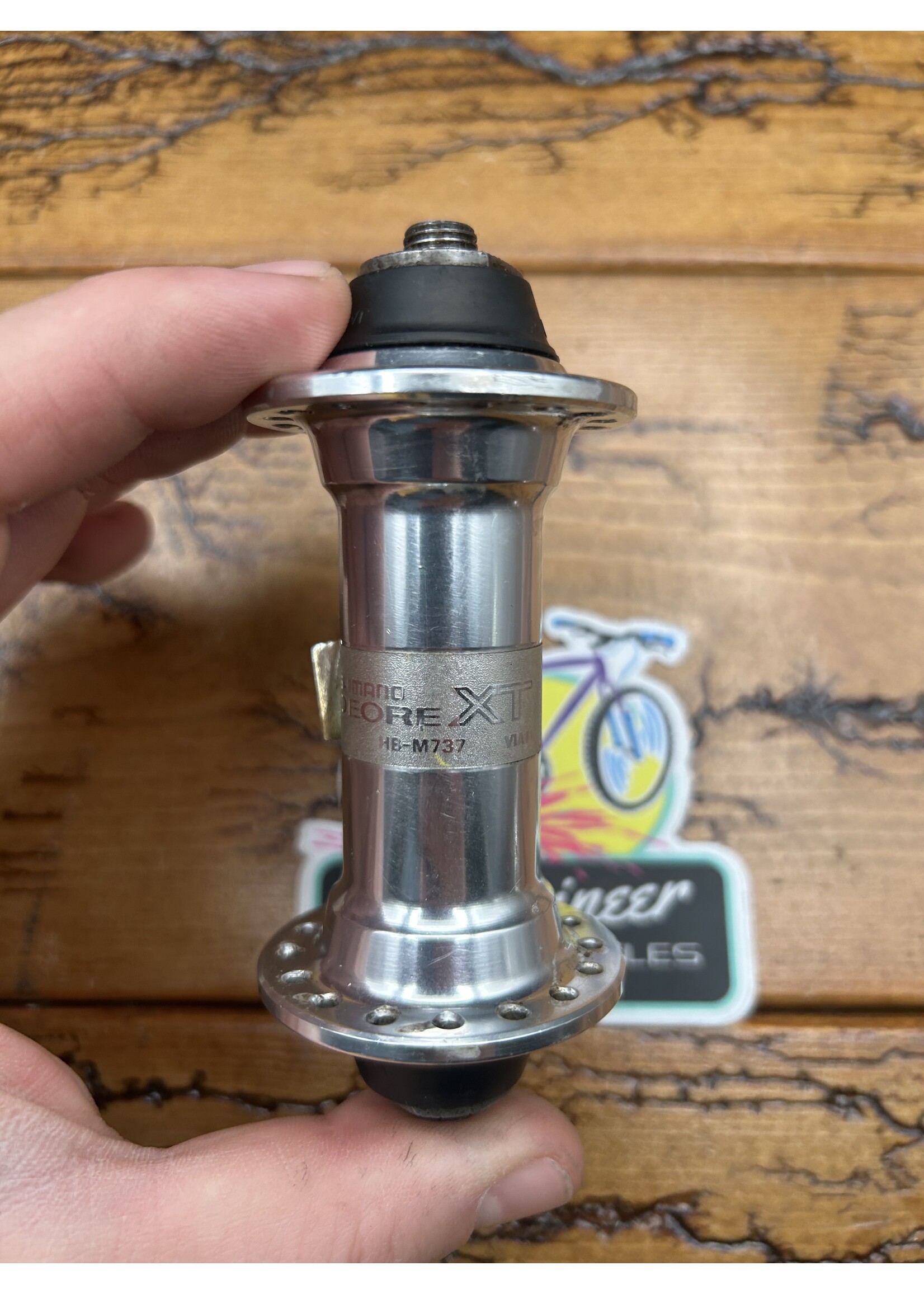 Shimano Deore XT HB-M737 32 Hole Front Hub - Gringineer Cycles