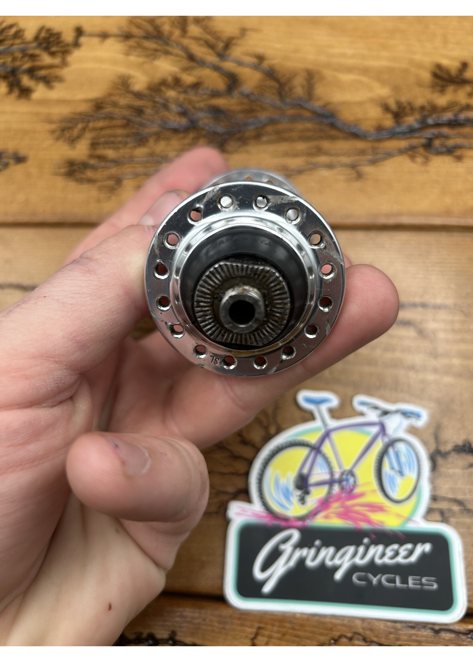 SHIMANO Shimano Deore XT HB-M737 32 Hole Front Hub