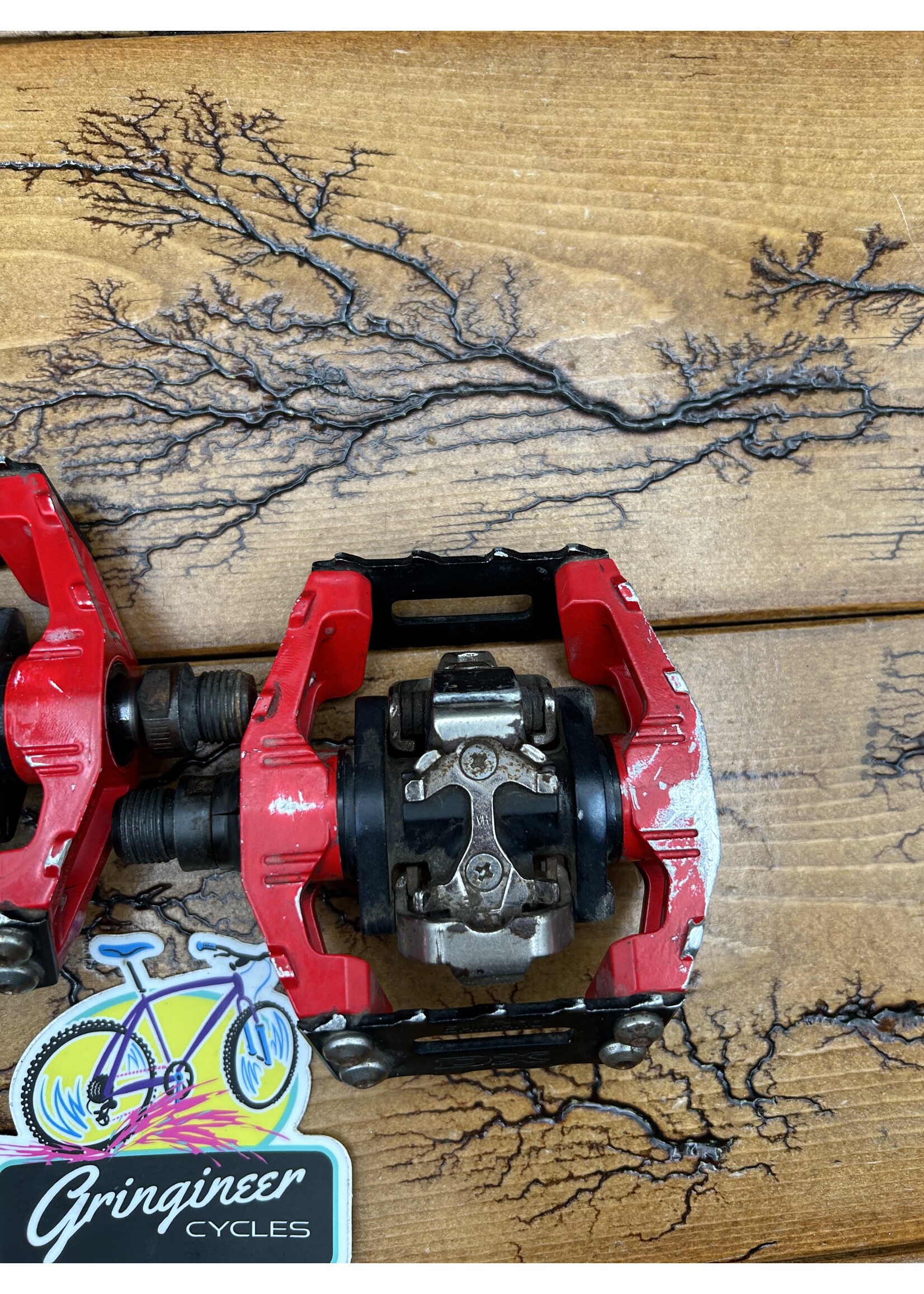 SHIMANO Shimano DX PD-M636 Red Clipless Platform Pedals