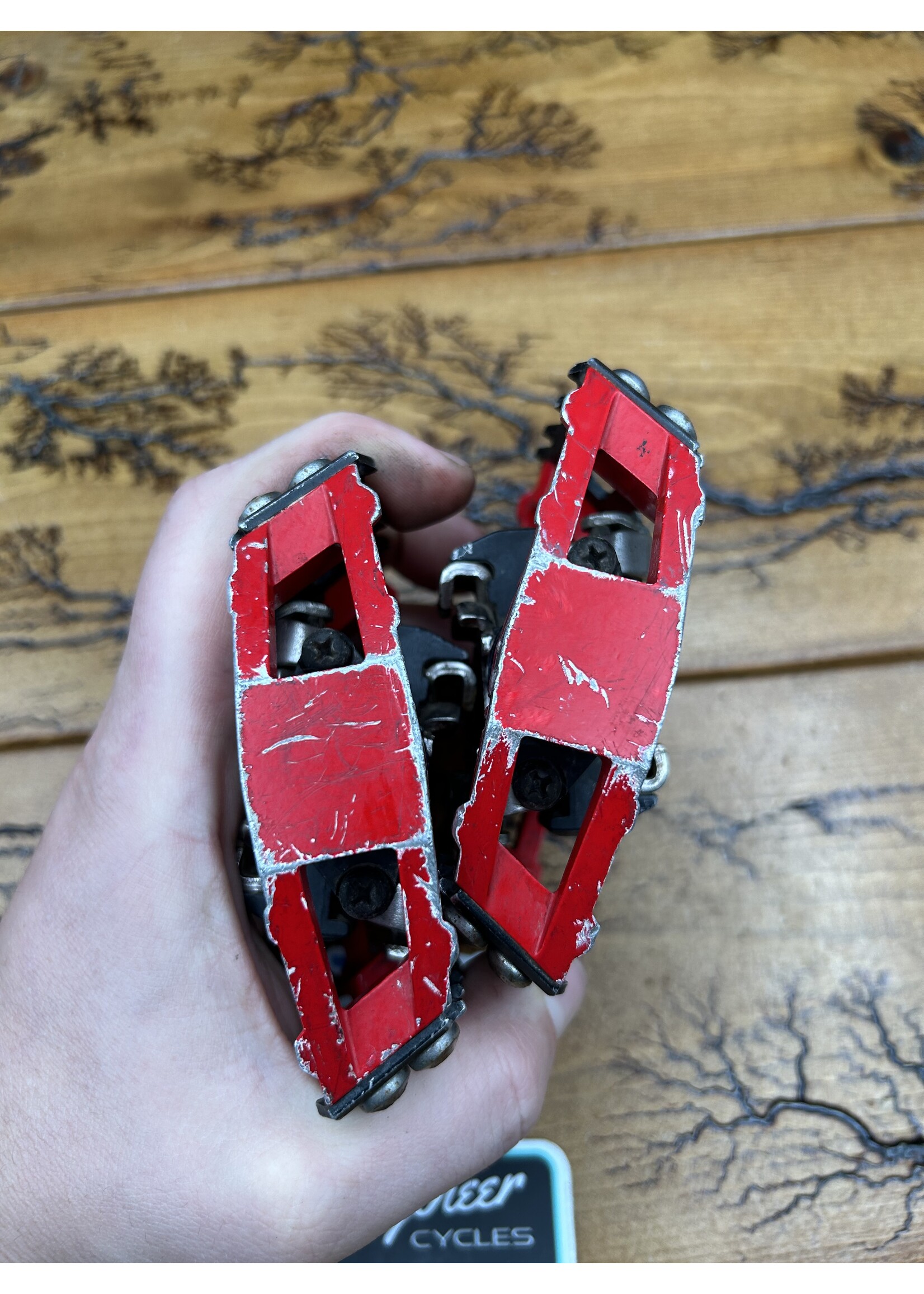 SHIMANO Shimano DX PD-M636 Red Clipless Platform Pedals