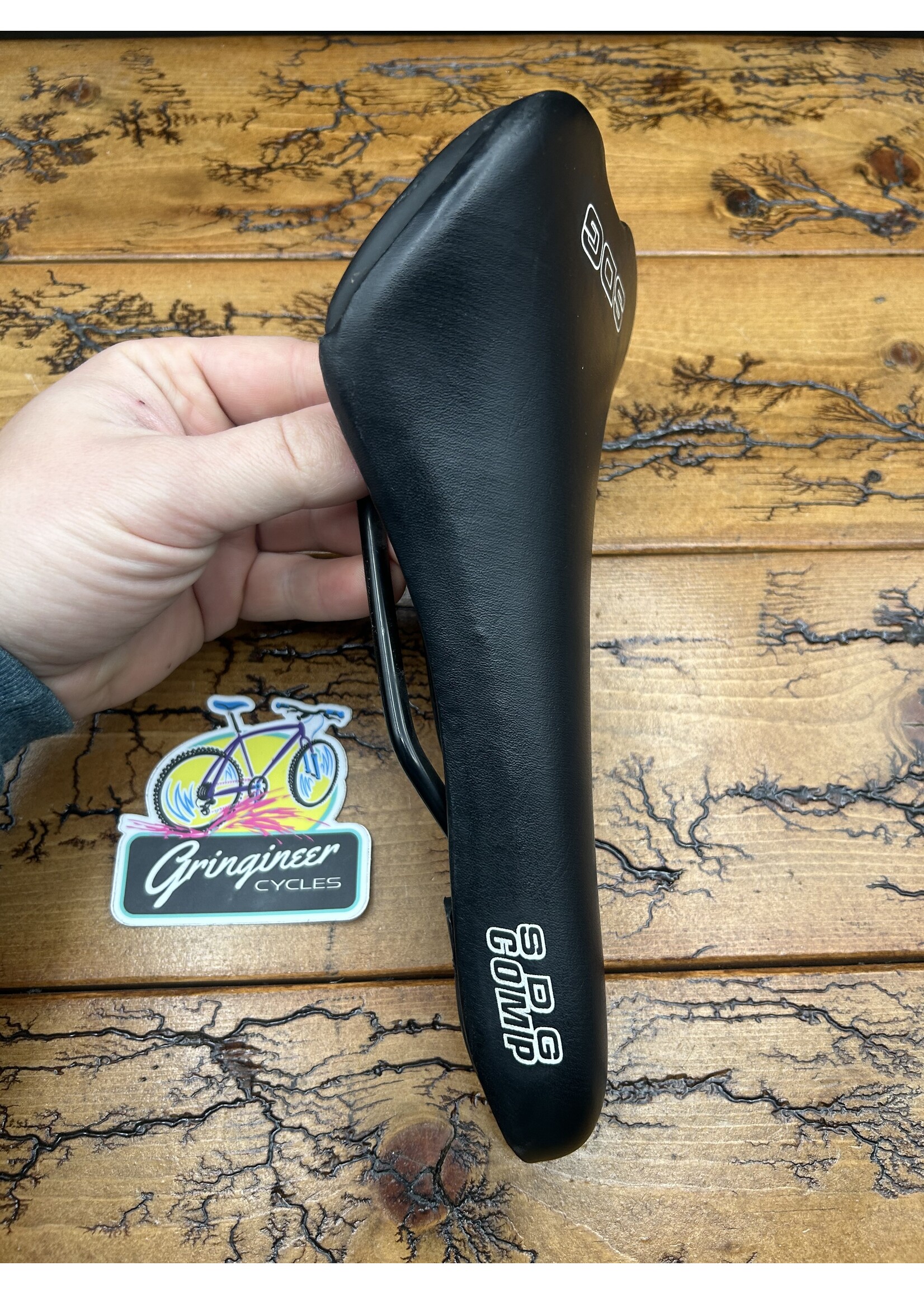 SDG SDG Comp Saddle