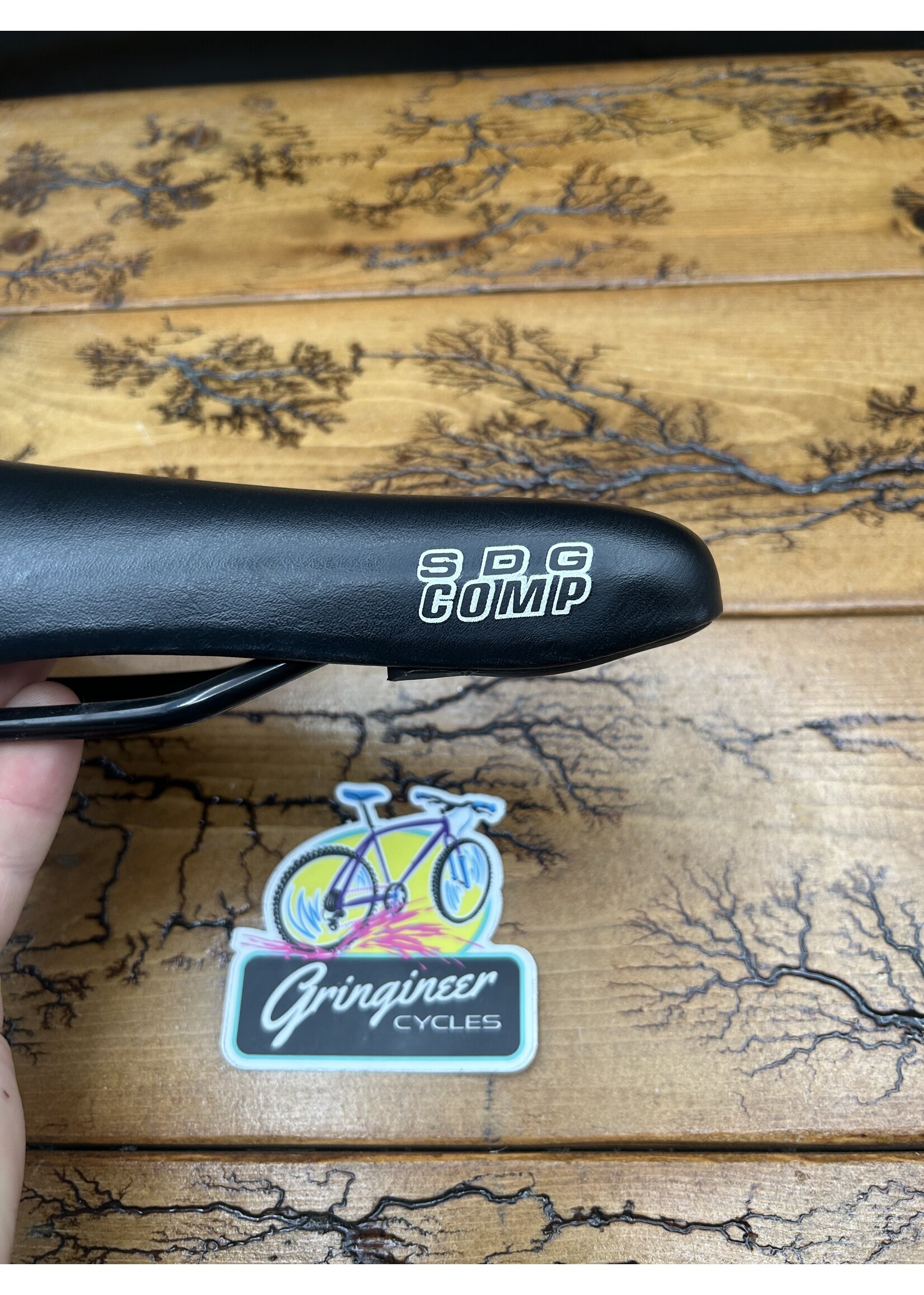 SDG SDG Comp Saddle