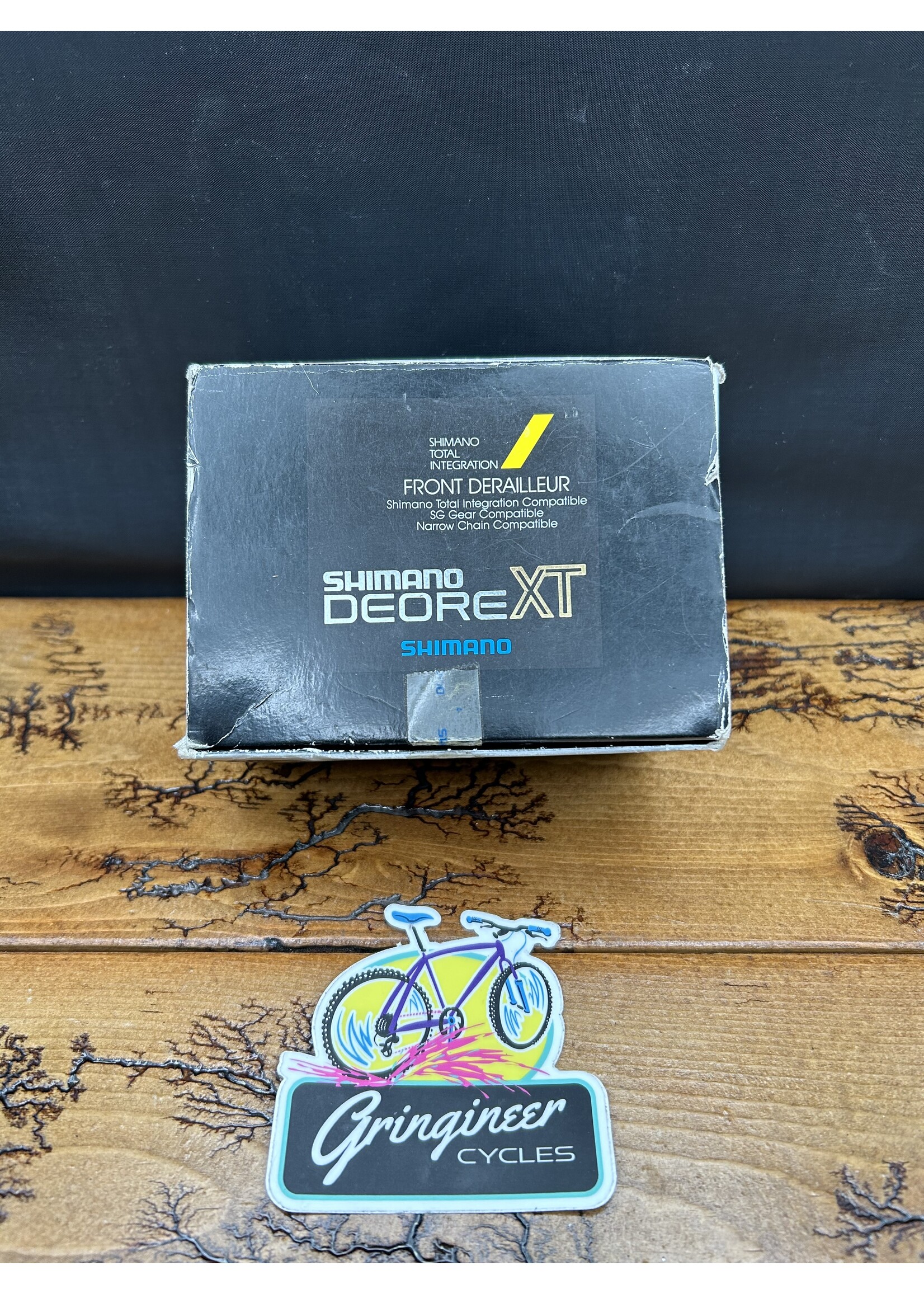 SHIMANO Shimano Deore XT FD-M735 31.8mm Front Derailleur NOS