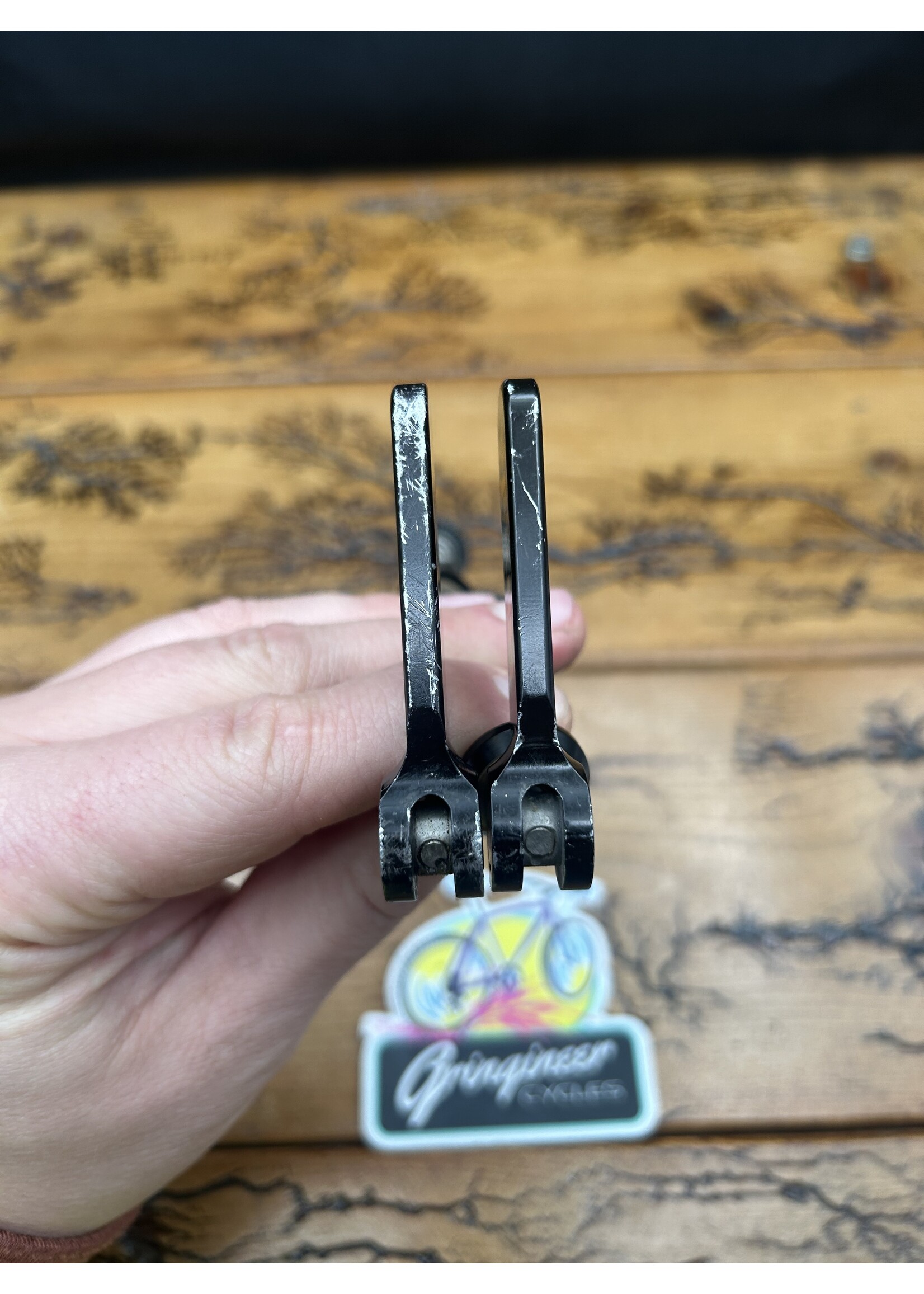 Ringle Ringle Black and Gold Titanium Twister Quick Release Skewer Set