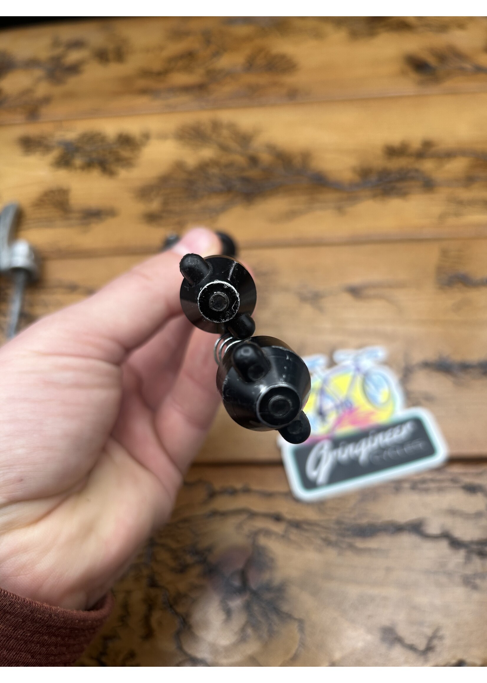 American Classic American Classic Black Quick Release Skewer Set