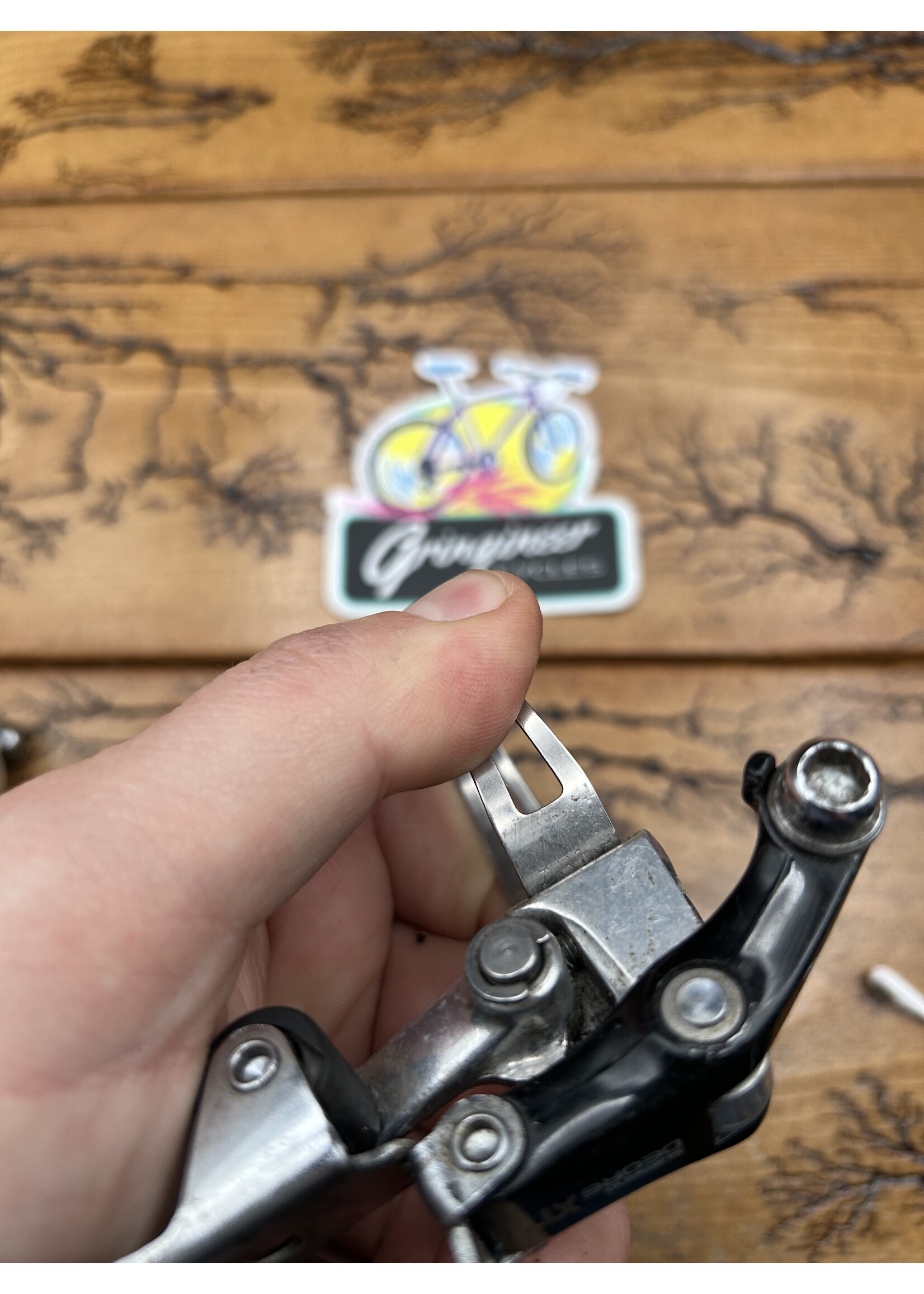 SHIMANO Shimano Deore XT FD-M732 31.8mm Front Derailleur