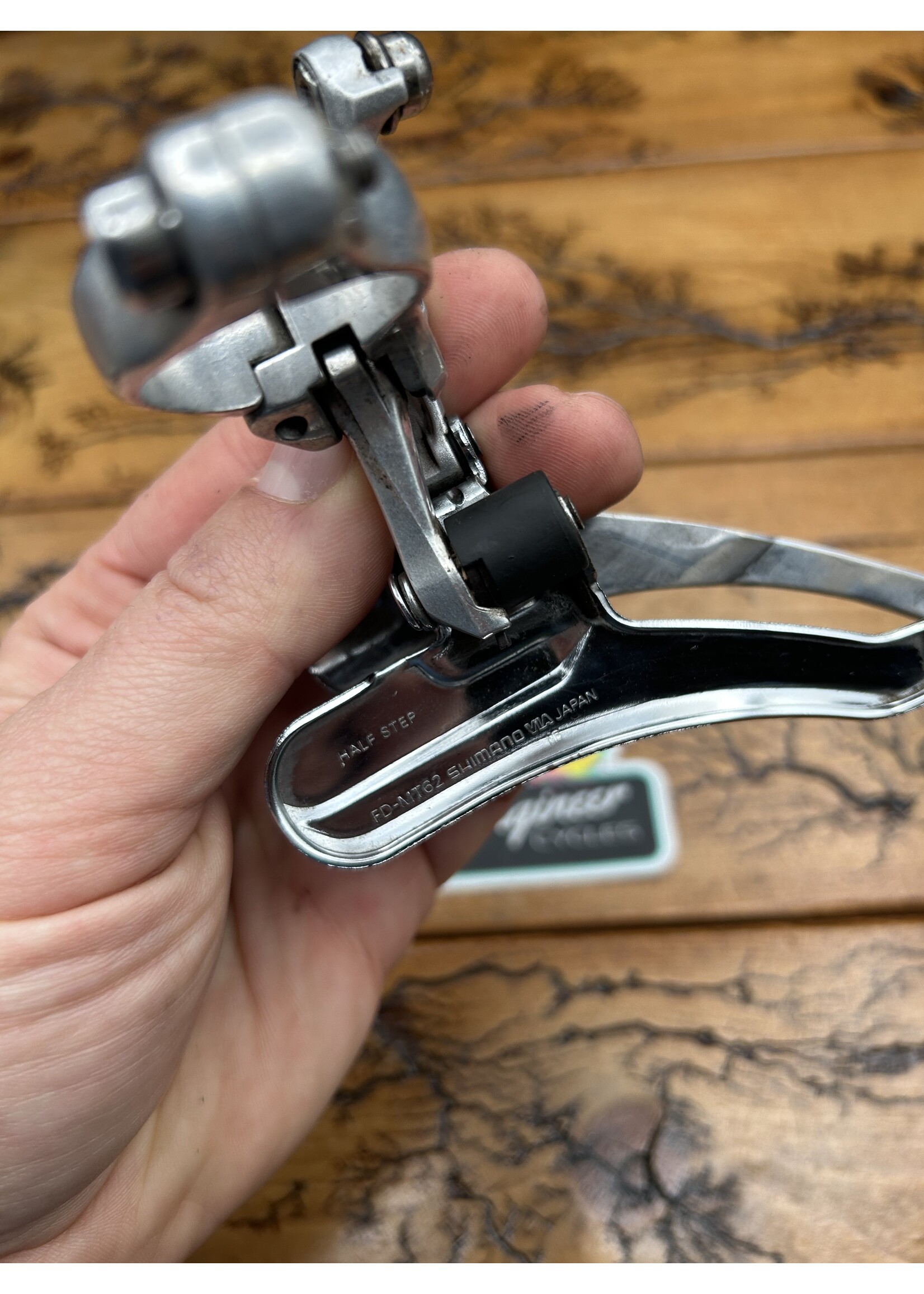 SHIMANO Shimano Deore FD-MT62 28.6mm Bottom Pull Front Derailleur