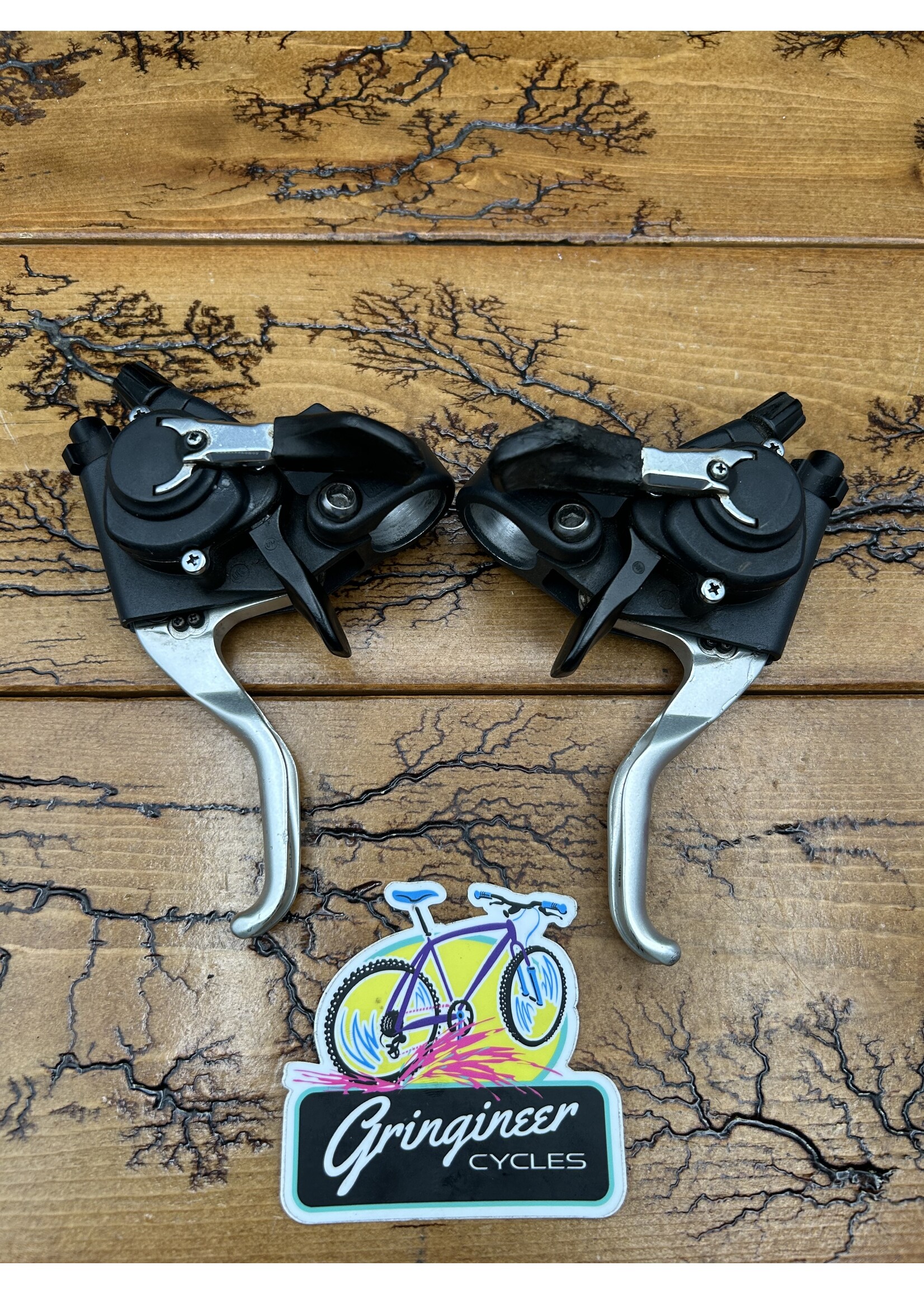 SHIMANO Shimano Deore XT ST-M739 3x8 Speed Shifters and Brake Levers