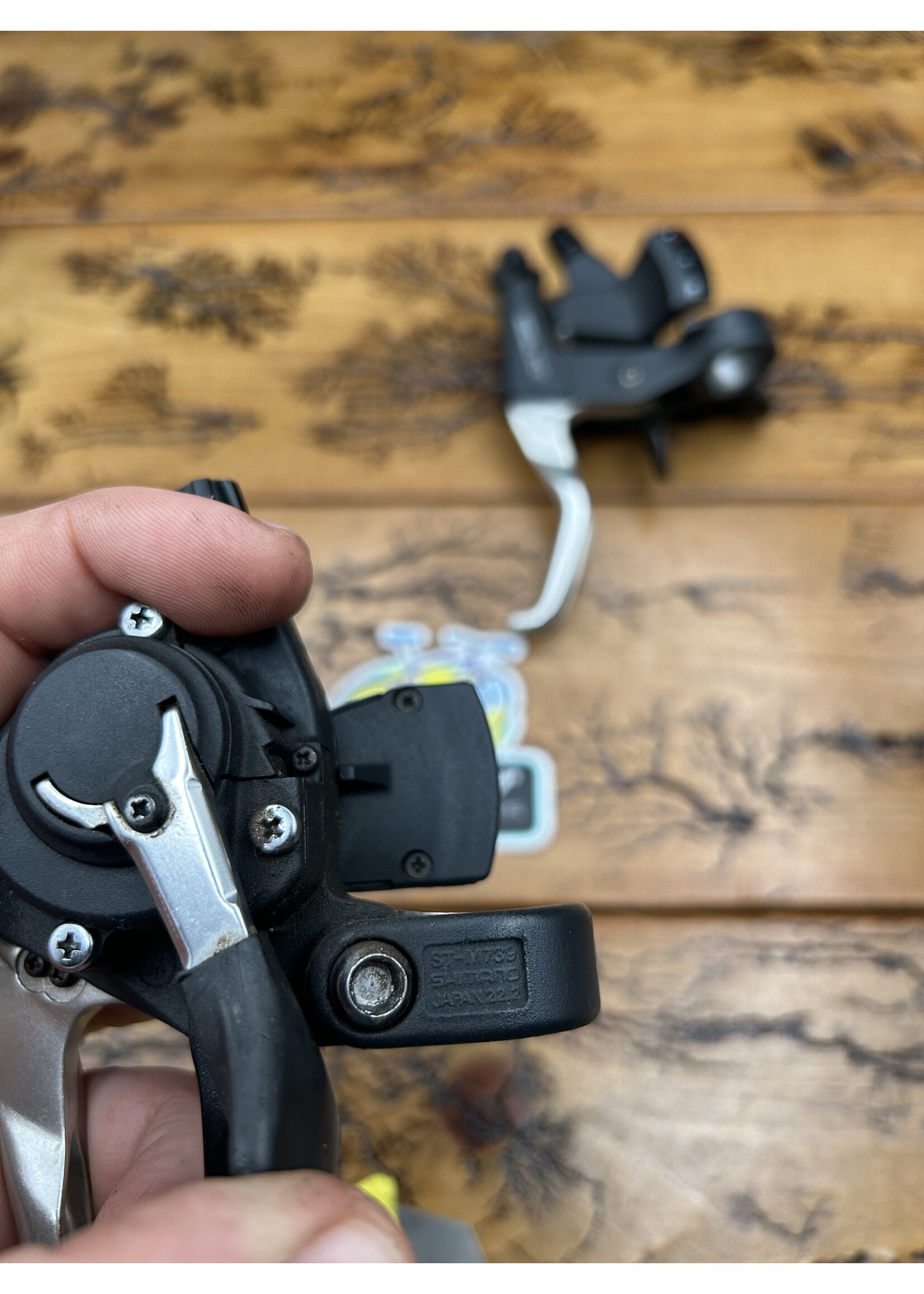 SHIMANO Shimano Deore XT ST-M739 3x8 Speed Shifters and Brake Levers