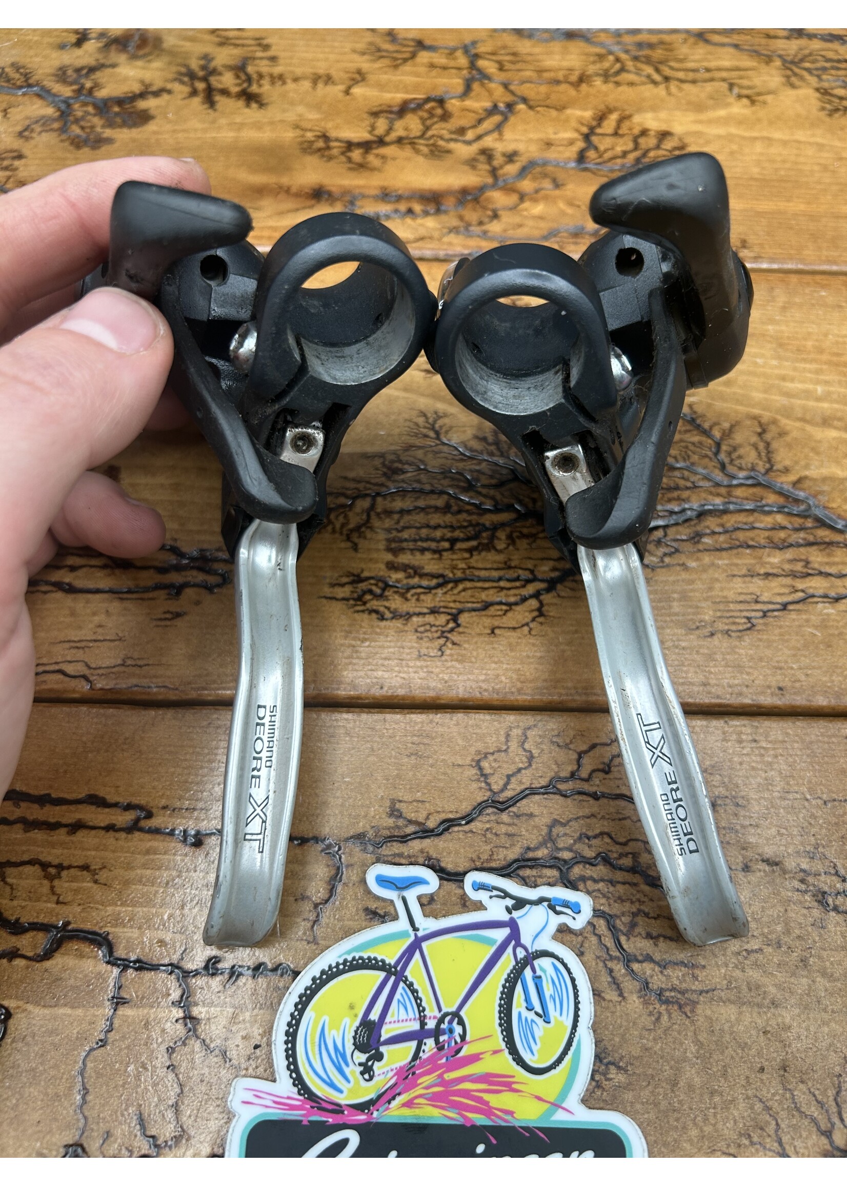 SHIMANO Shimano Deore XT ST-M737 3x8 Shifter Brake Lever Set