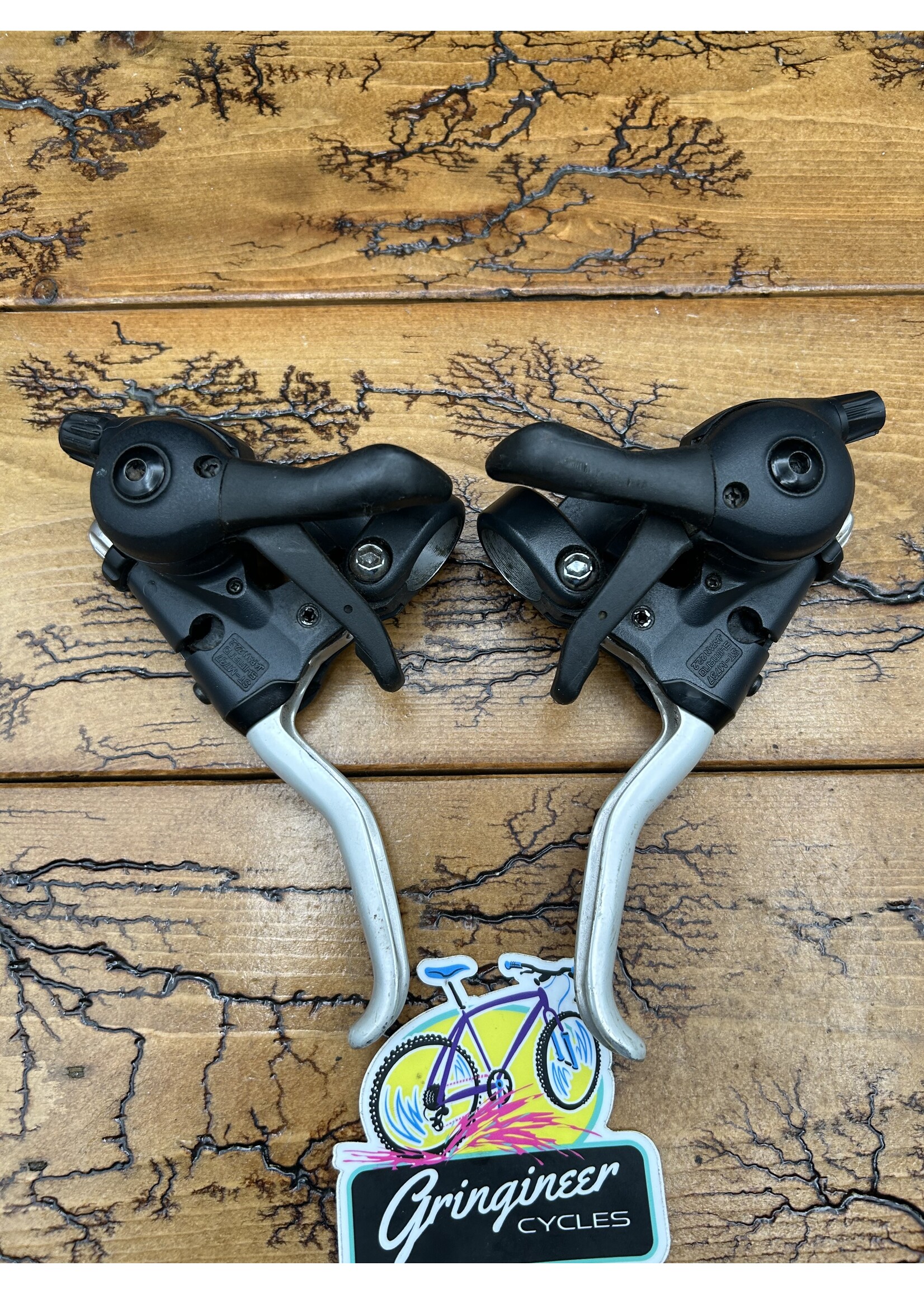 SHIMANO Shimano Deore XT ST-M737 3x8 Shifter Brake Lever Set