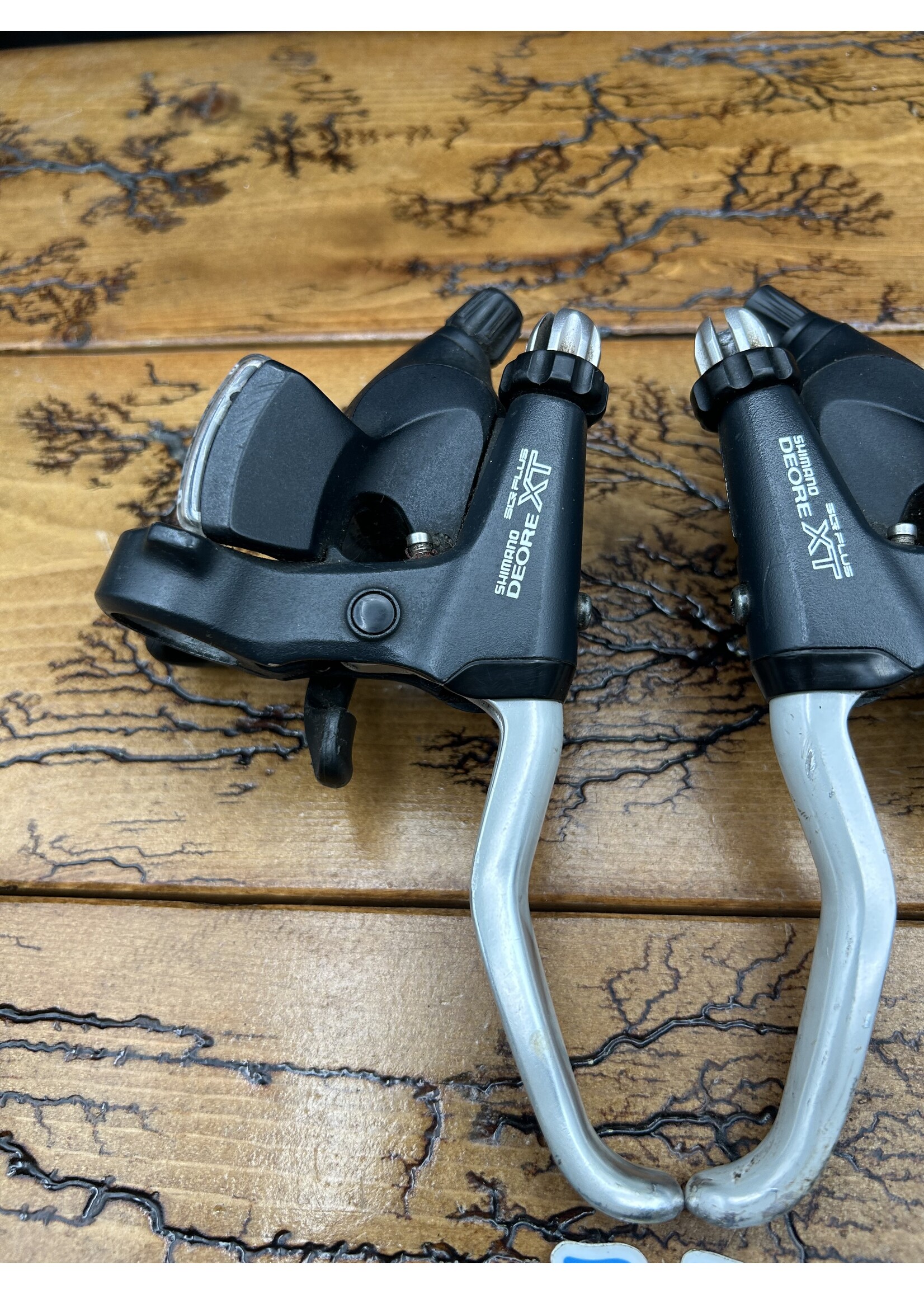 SHIMANO Shimano Deore XT ST-M737 3x8 Shifter Brake Lever Set