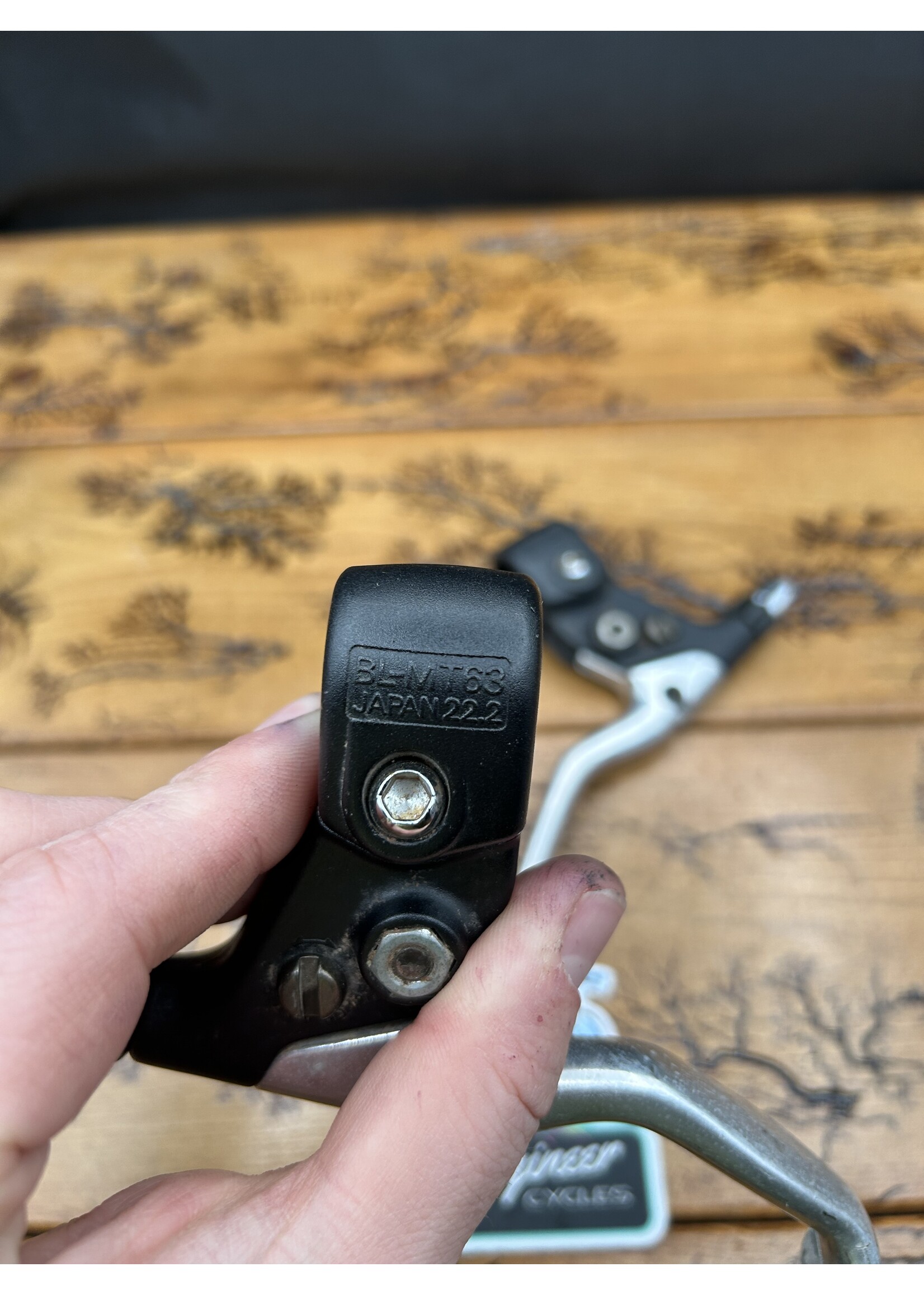 SHIMANO Shimano Deore DX BL-MT63 Brake Levers