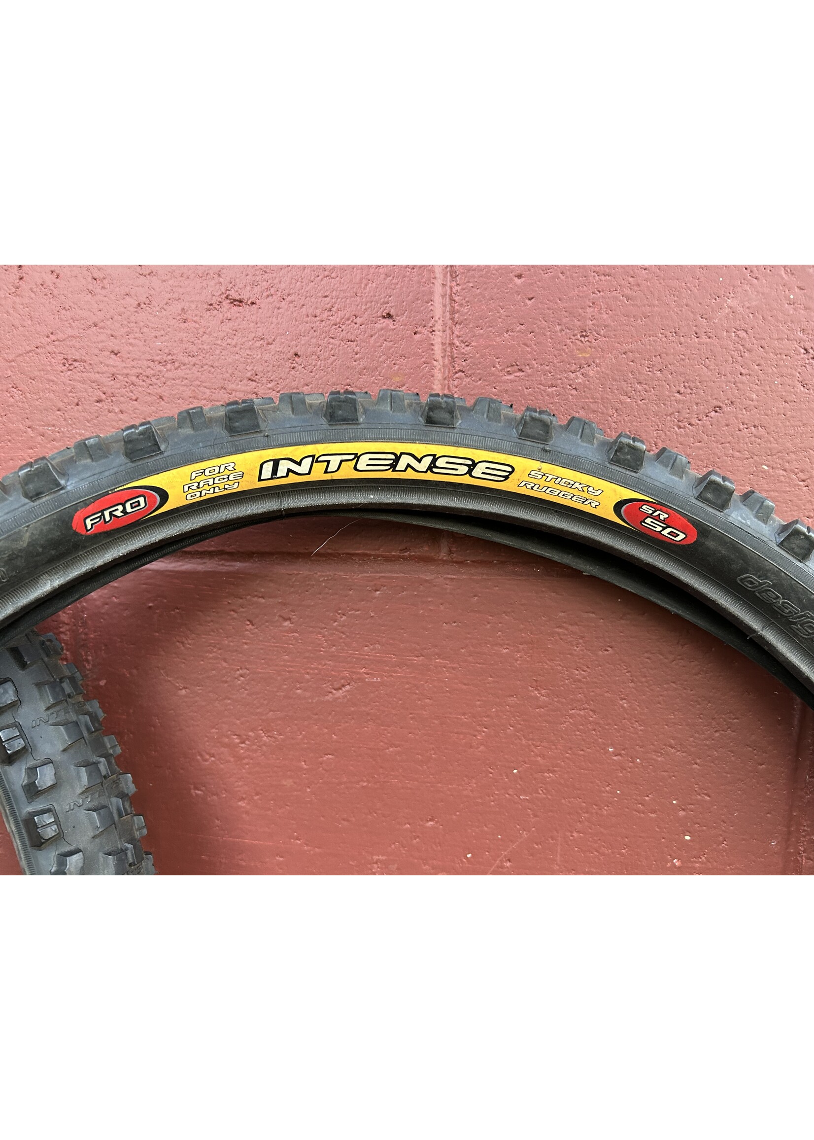 Intense Intense 909 FRO 26x2.70 Tires