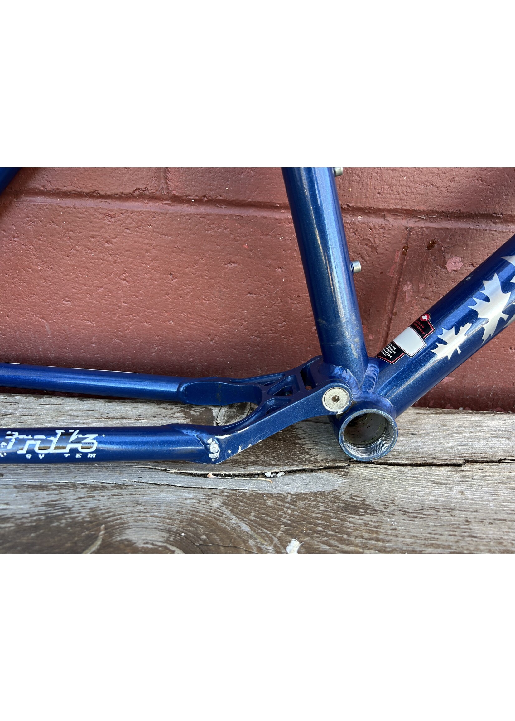 Rocky Mountain 2002 18" Rocky Mountain Instinct Frame