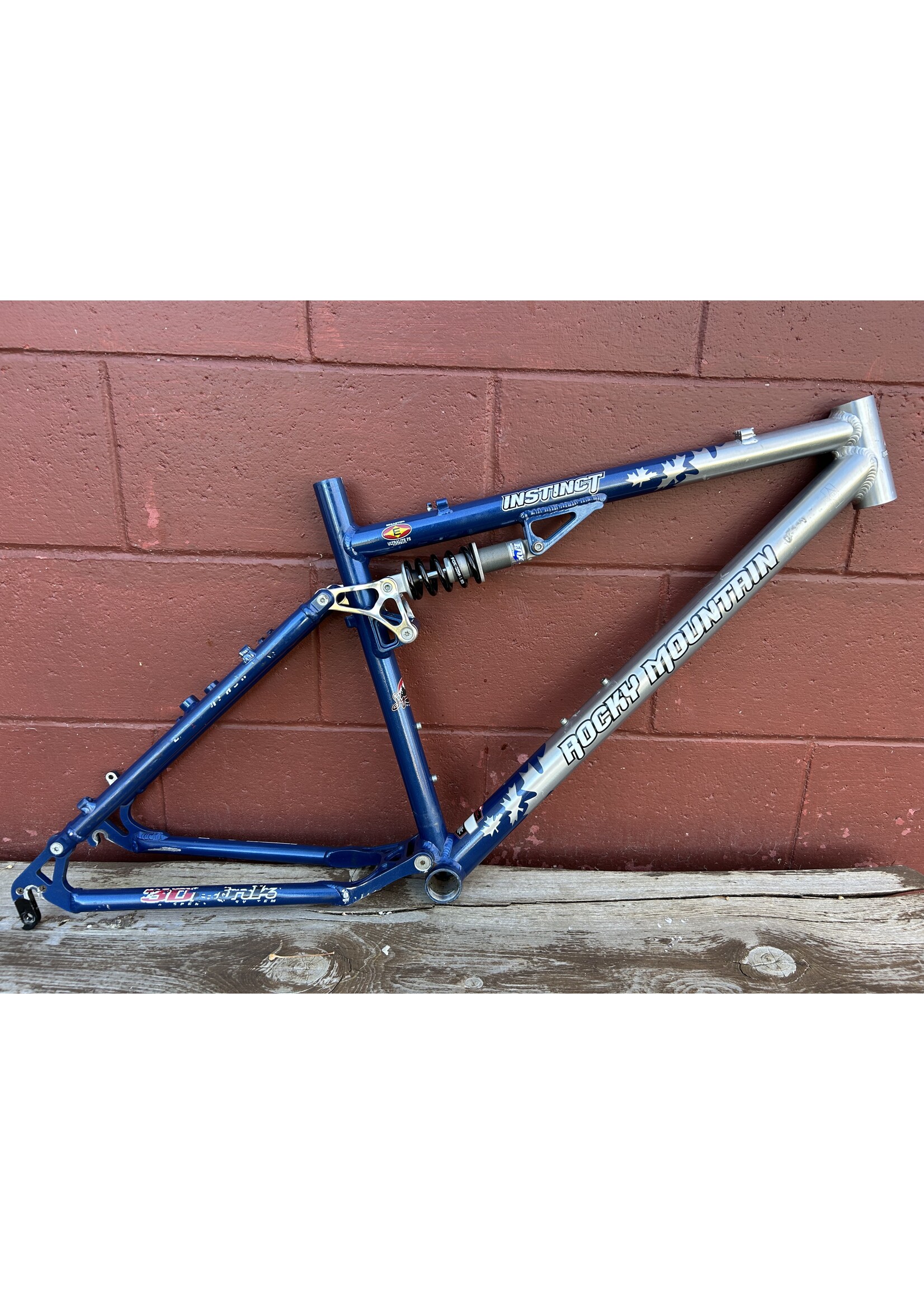 Rocky Mountain 2002 18" Rocky Mountain Instinct Frame