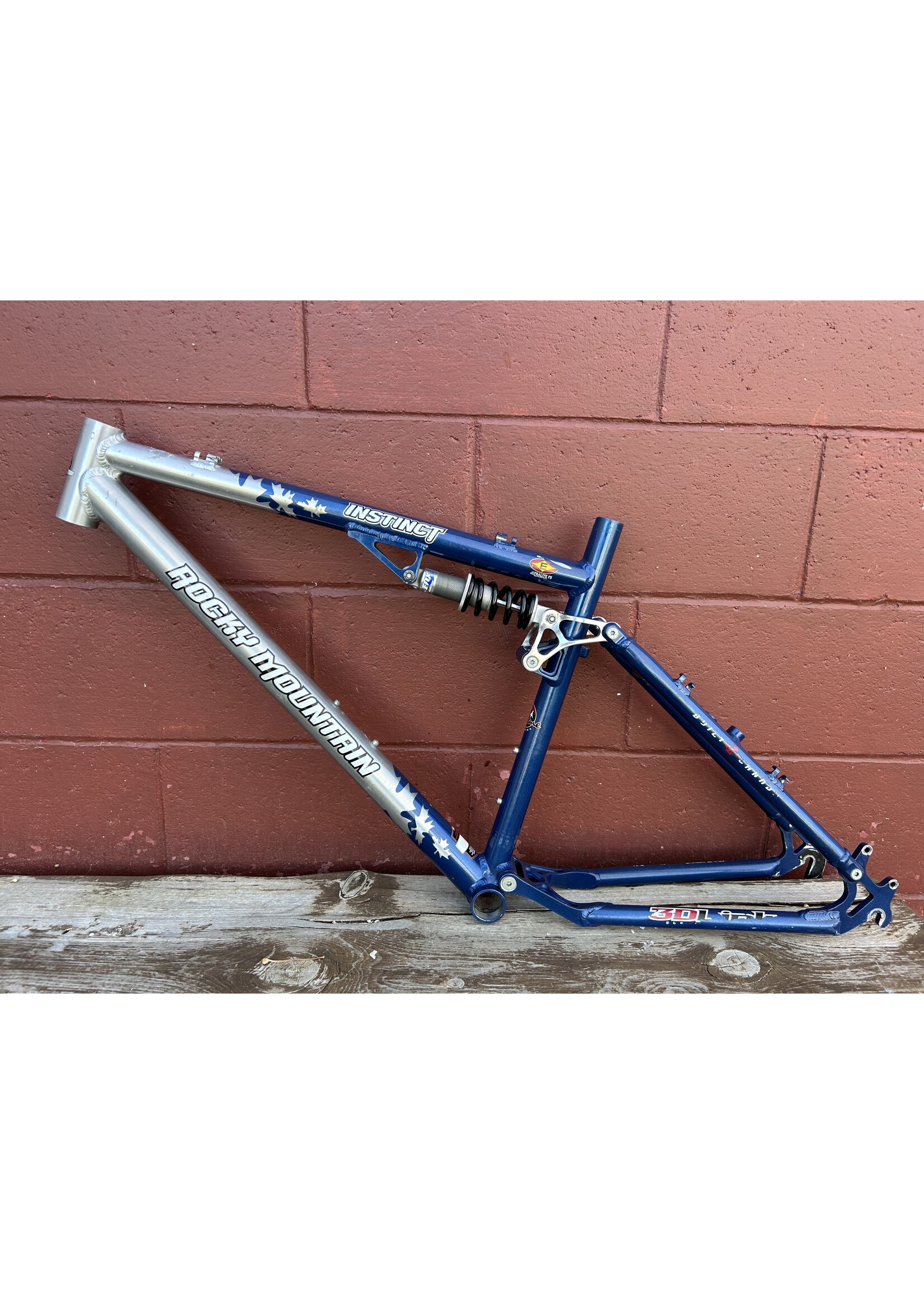 Rocky Mountain 2002 18" Rocky Mountain Instinct Frame