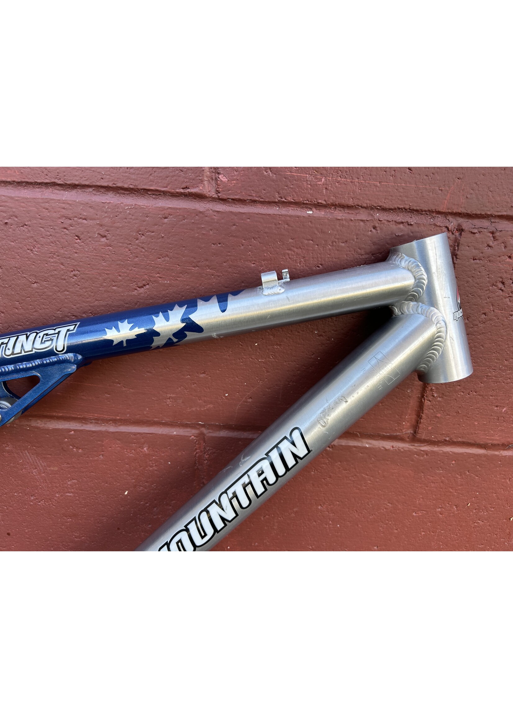 Rocky Mountain 2002 18" Rocky Mountain Instinct Frame