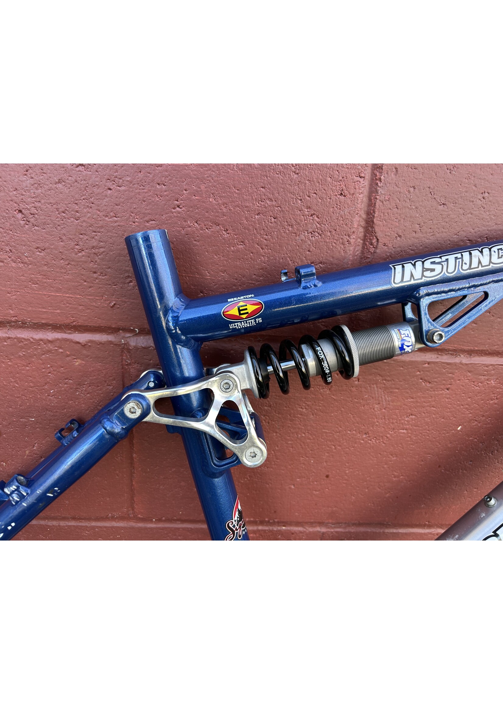 Rocky Mountain 2002 18" Rocky Mountain Instinct Frame