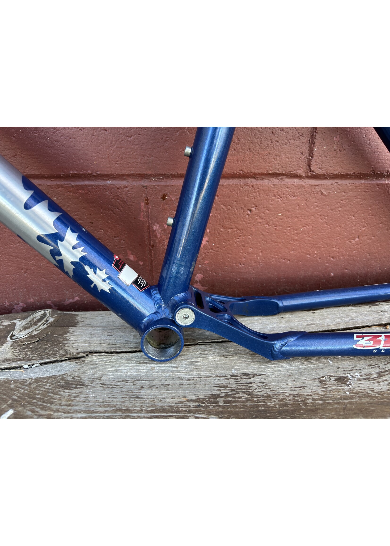 Rocky Mountain 2002 18" Rocky Mountain Instinct Frame