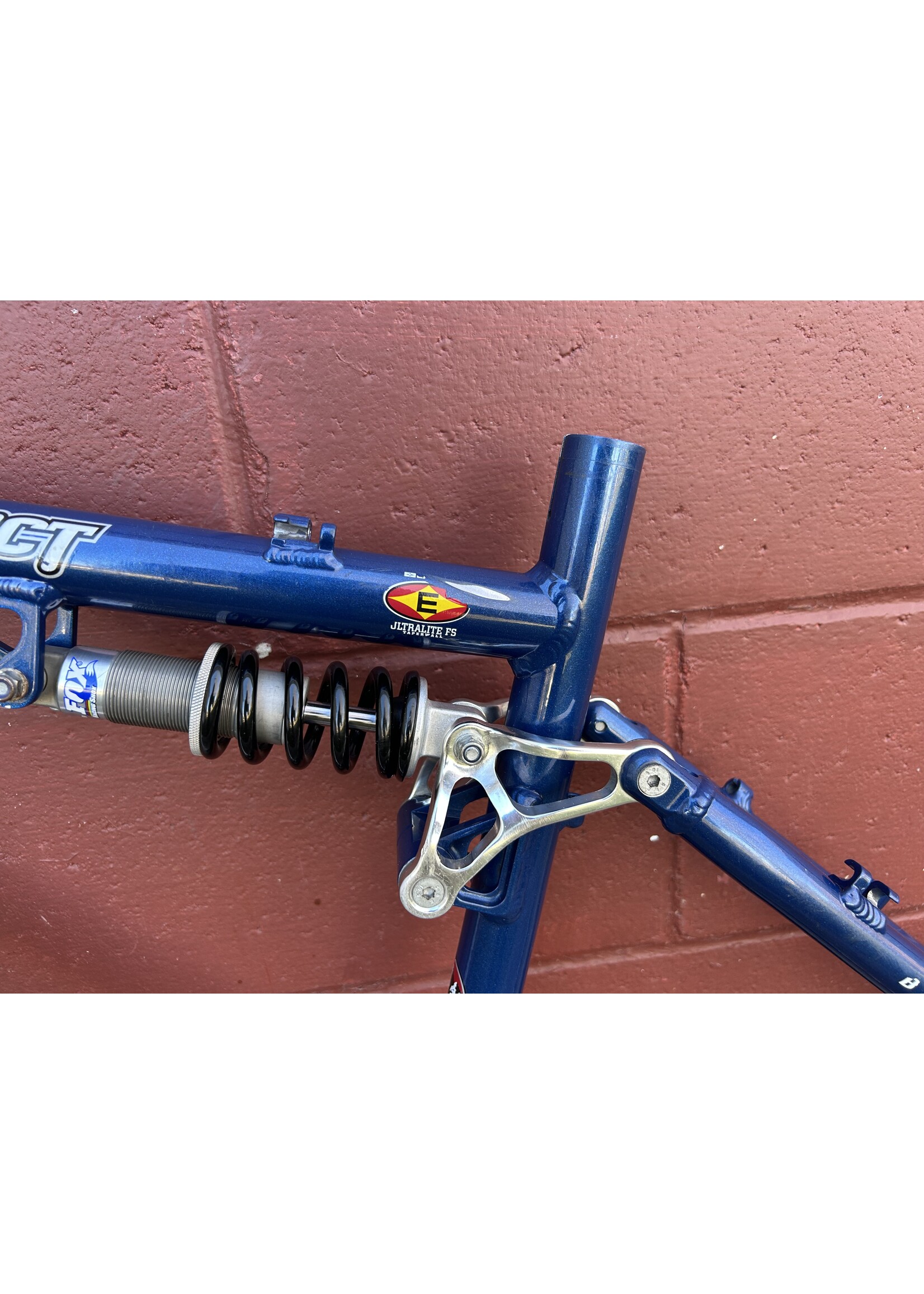 Rocky Mountain 2002 18" Rocky Mountain Instinct Frame