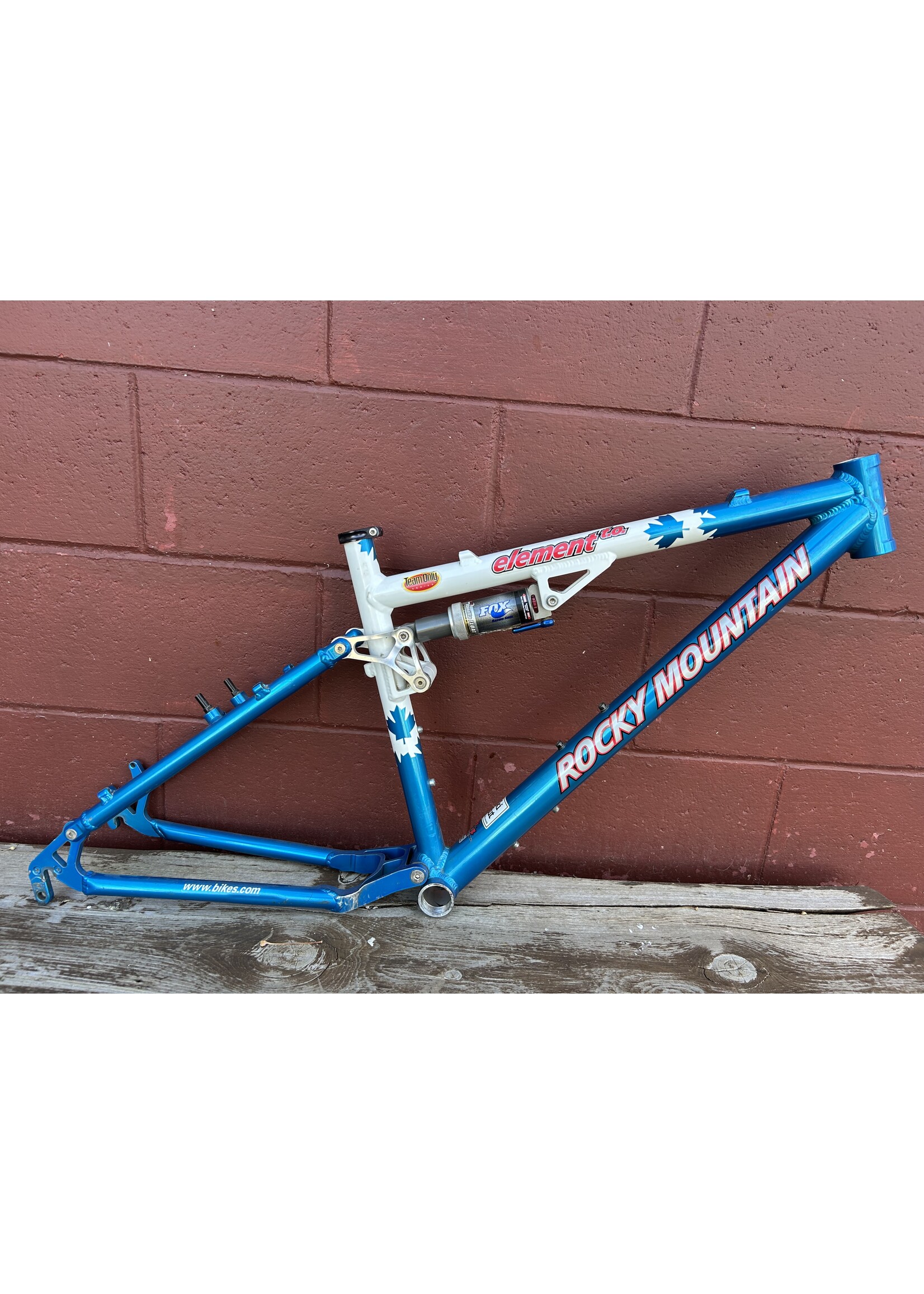 Rocky Mountain 2000 16.5" Rocky Mountain Element TO Frame