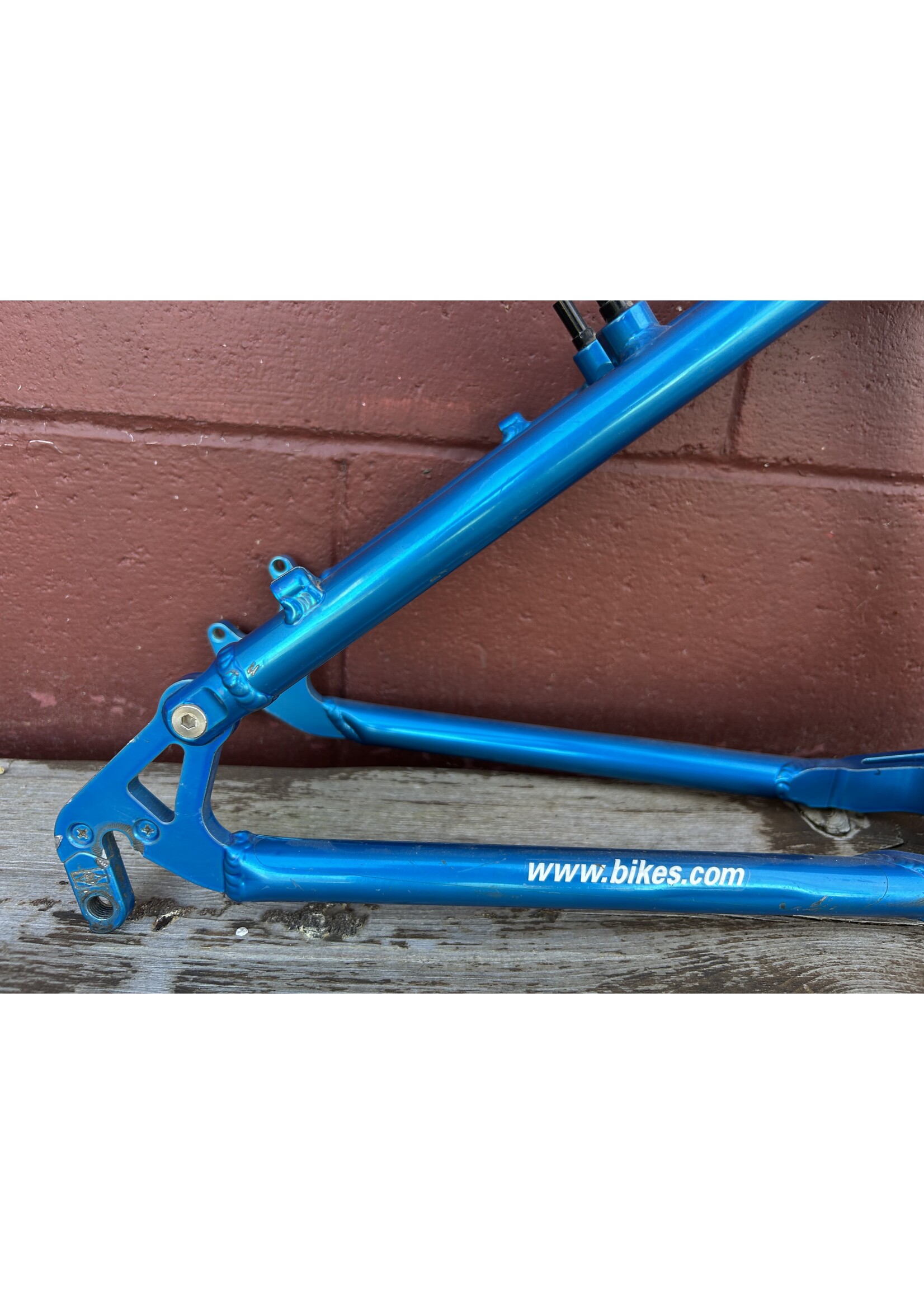 Rocky Mountain 2000 16.5" Rocky Mountain Element TO Frame