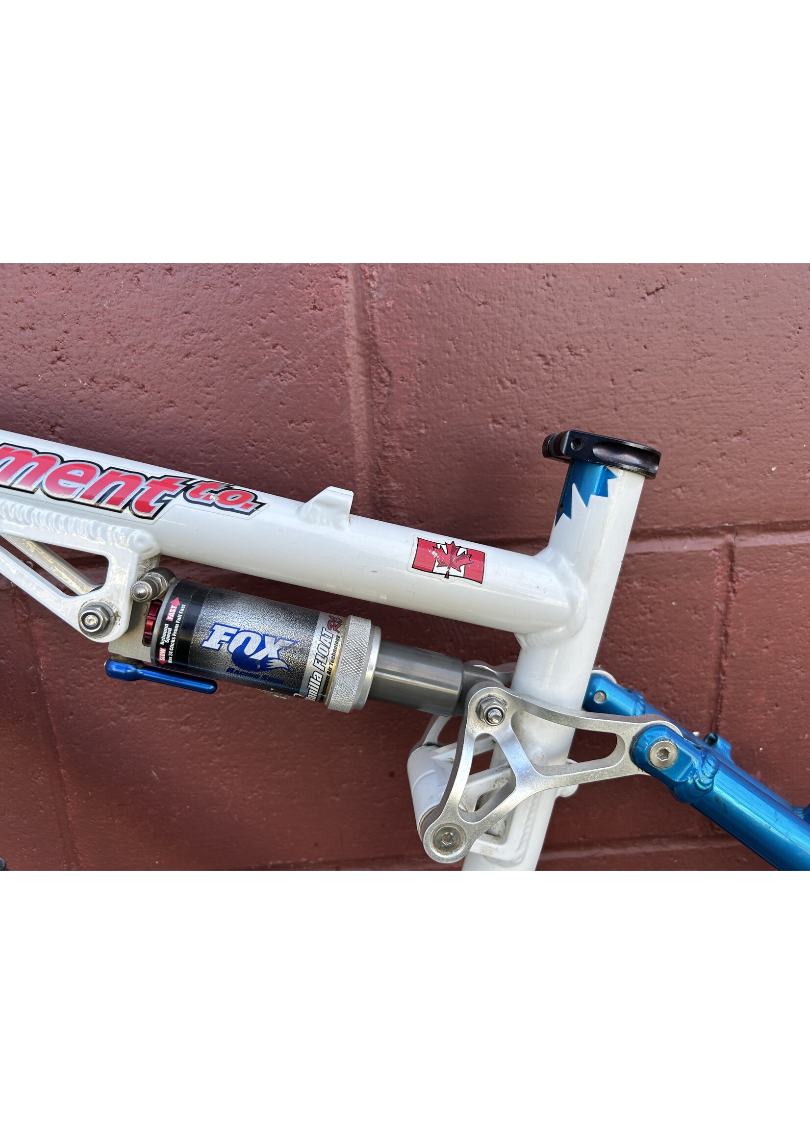 Rocky Mountain 2000 16.5" Rocky Mountain Element TO Frame