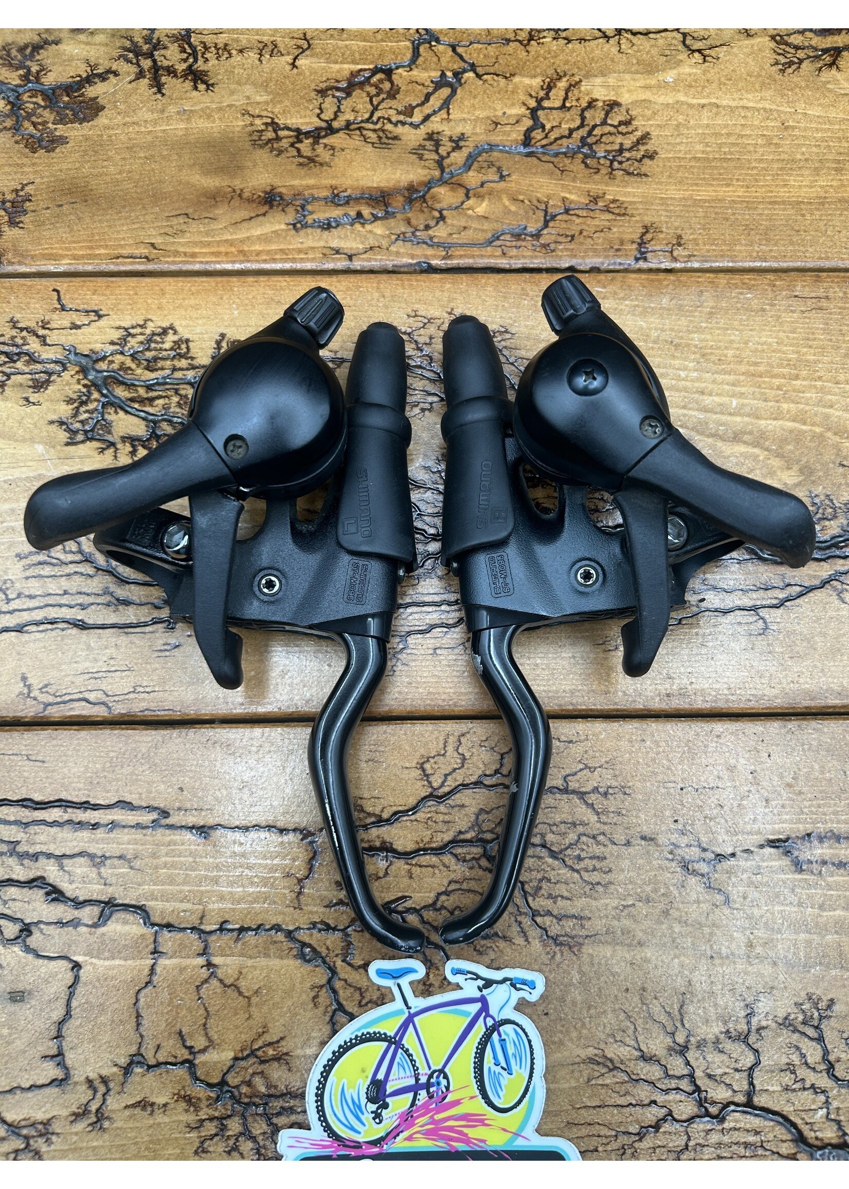 SHIMANO Shimano Deore XT ST-M095 7 Speed Shifter and Brake Lever Set