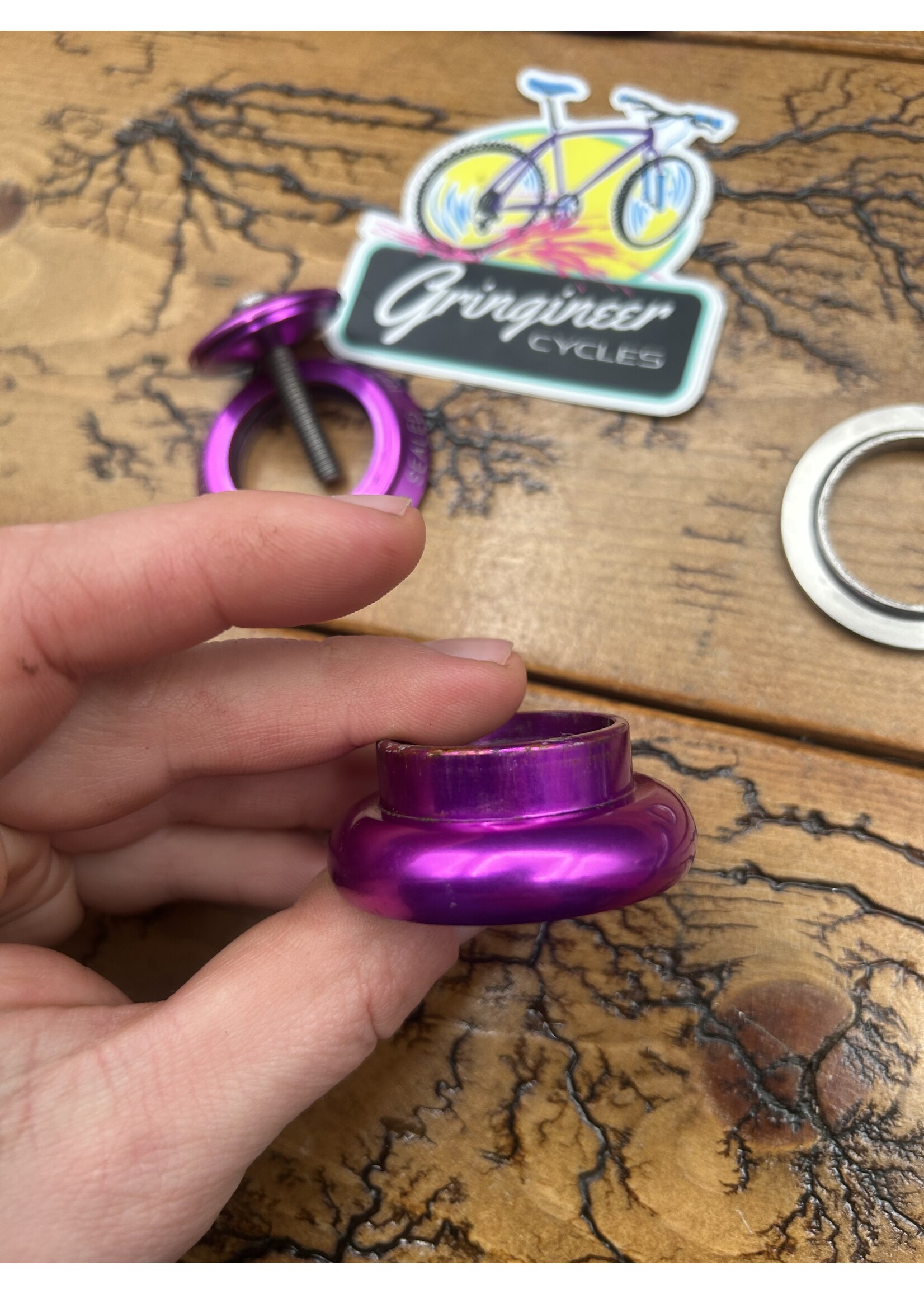 Chris King Chris King 1 1/8 Purple No Logo NoThreadset Headset